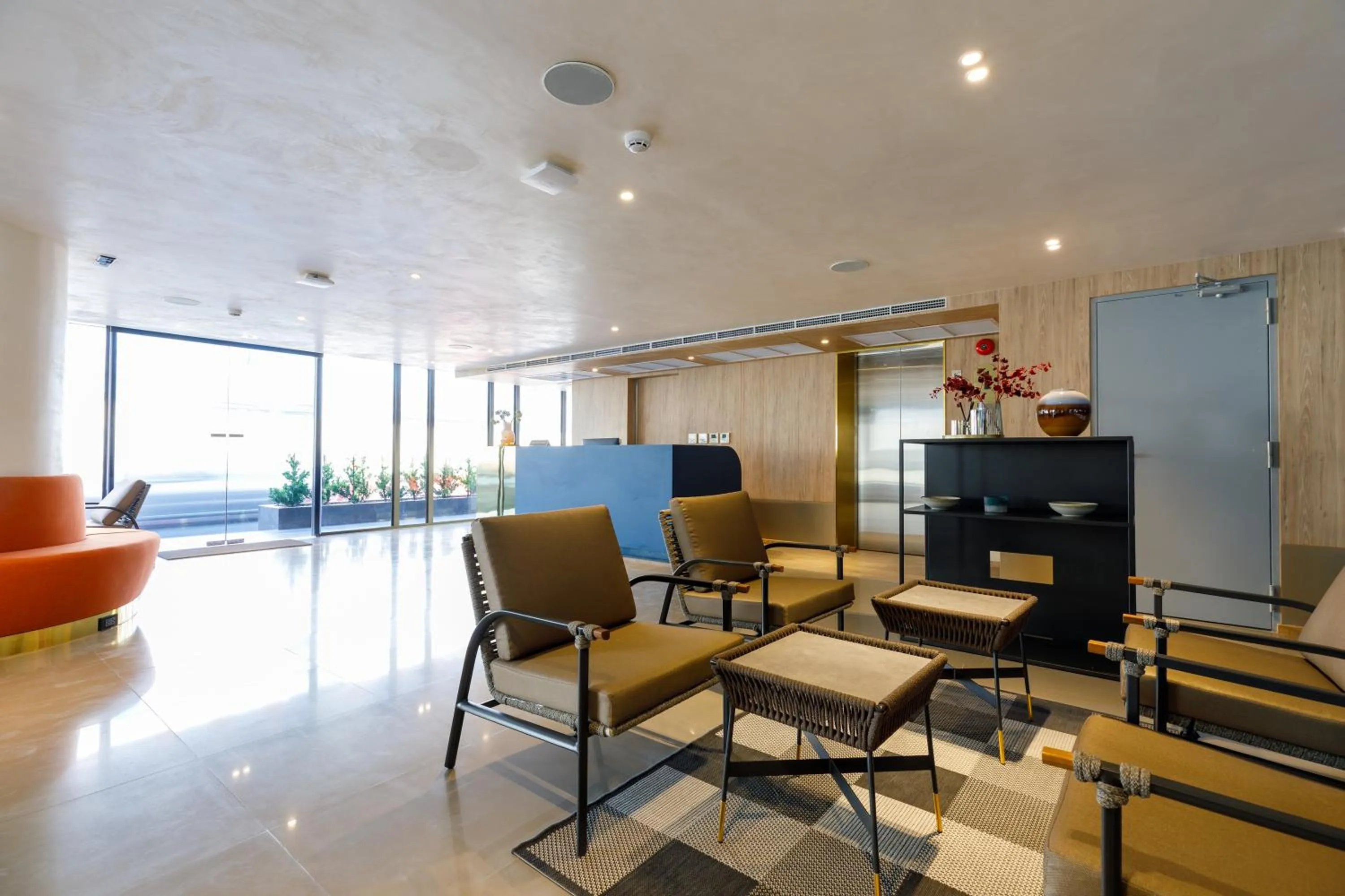 Lobby or reception in Benjarong Hotel Bangkok Ratchada