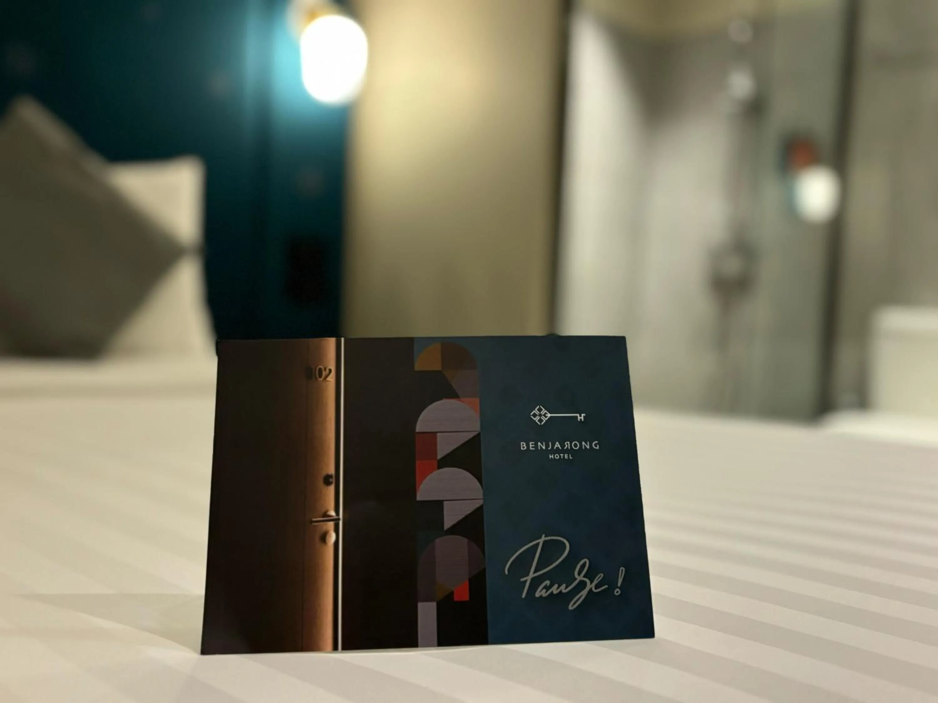 Property logo or sign, Bed in Benjarong Hotel Bangkok Ratchada