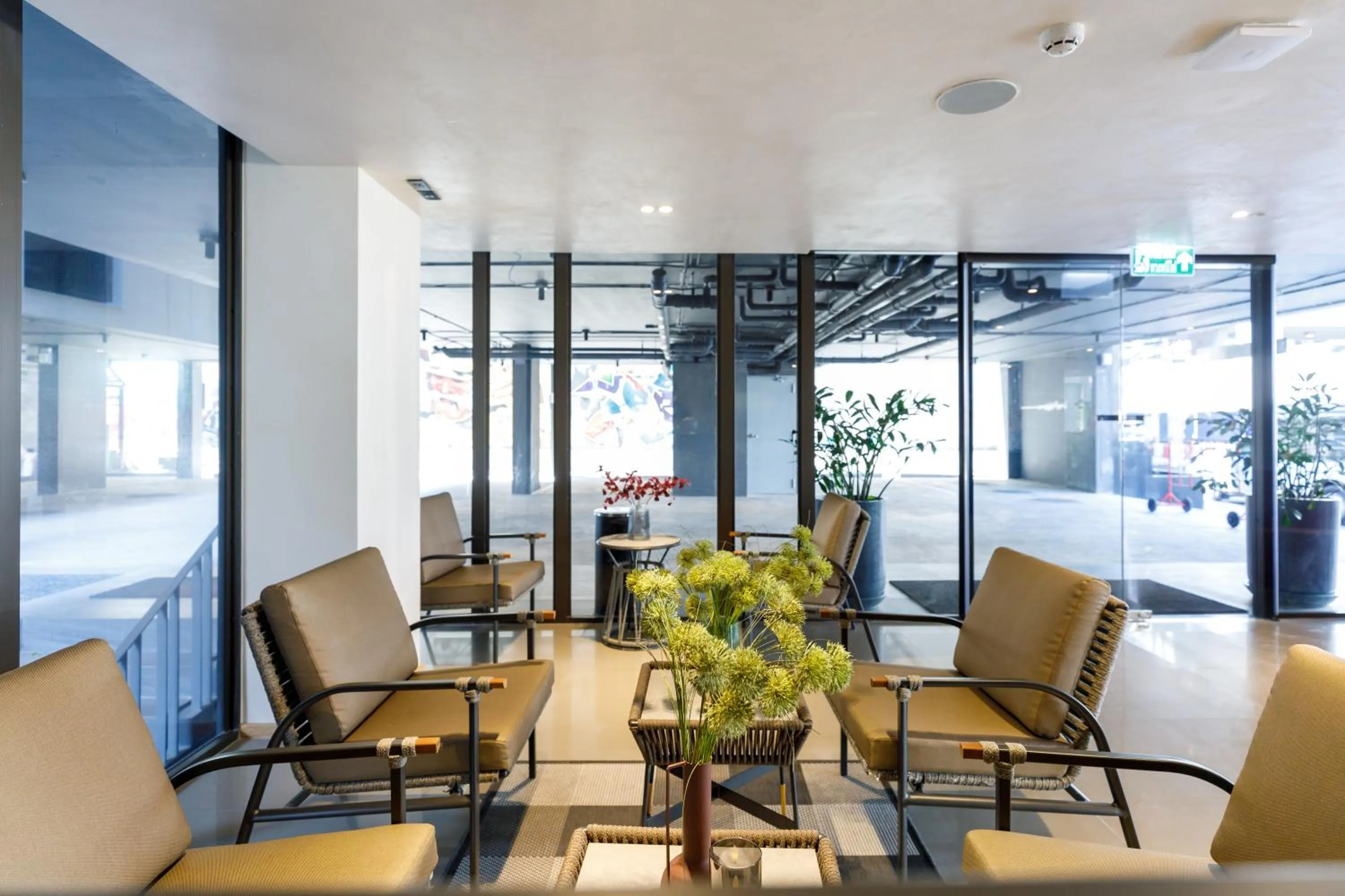 Lobby or reception in Benjarong Hotel Bangkok Ratchada