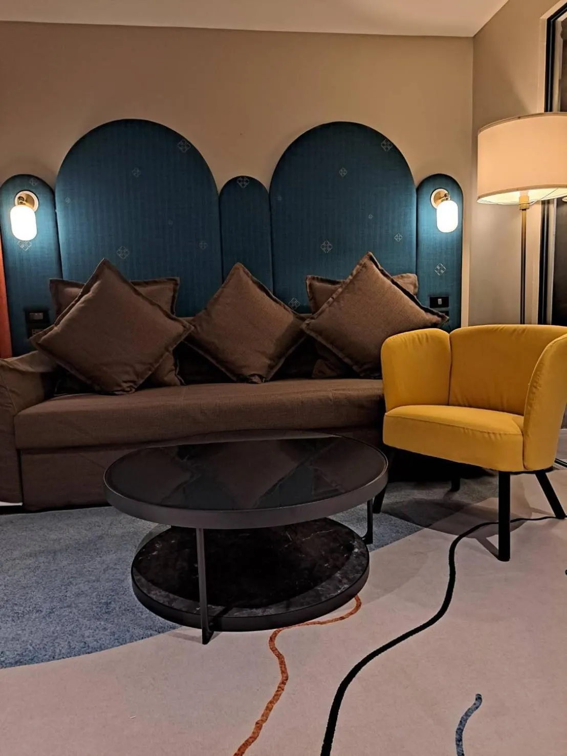 Living room in Benjarong Hotel Bangkok Ratchada