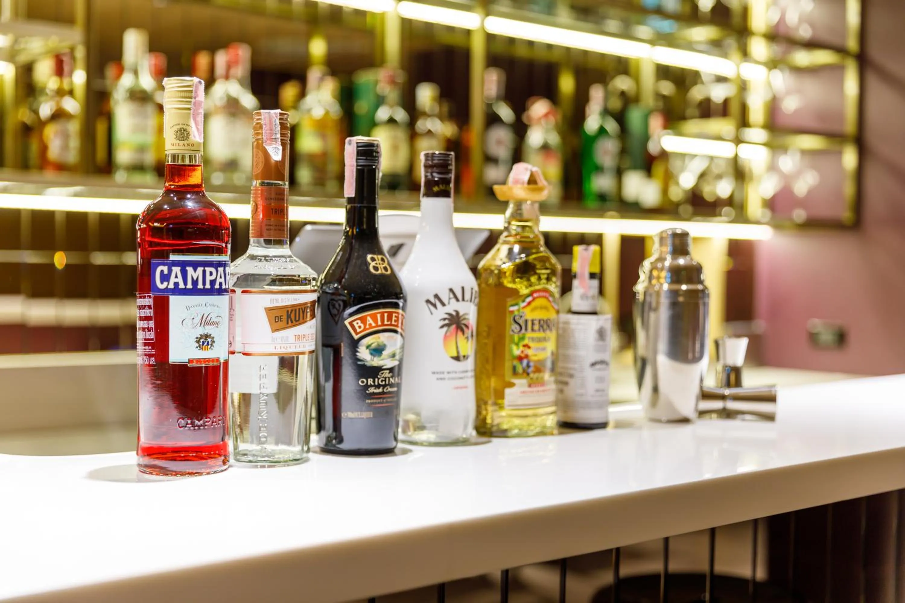 Lounge or bar in Benjarong Hotel Bangkok Ratchada