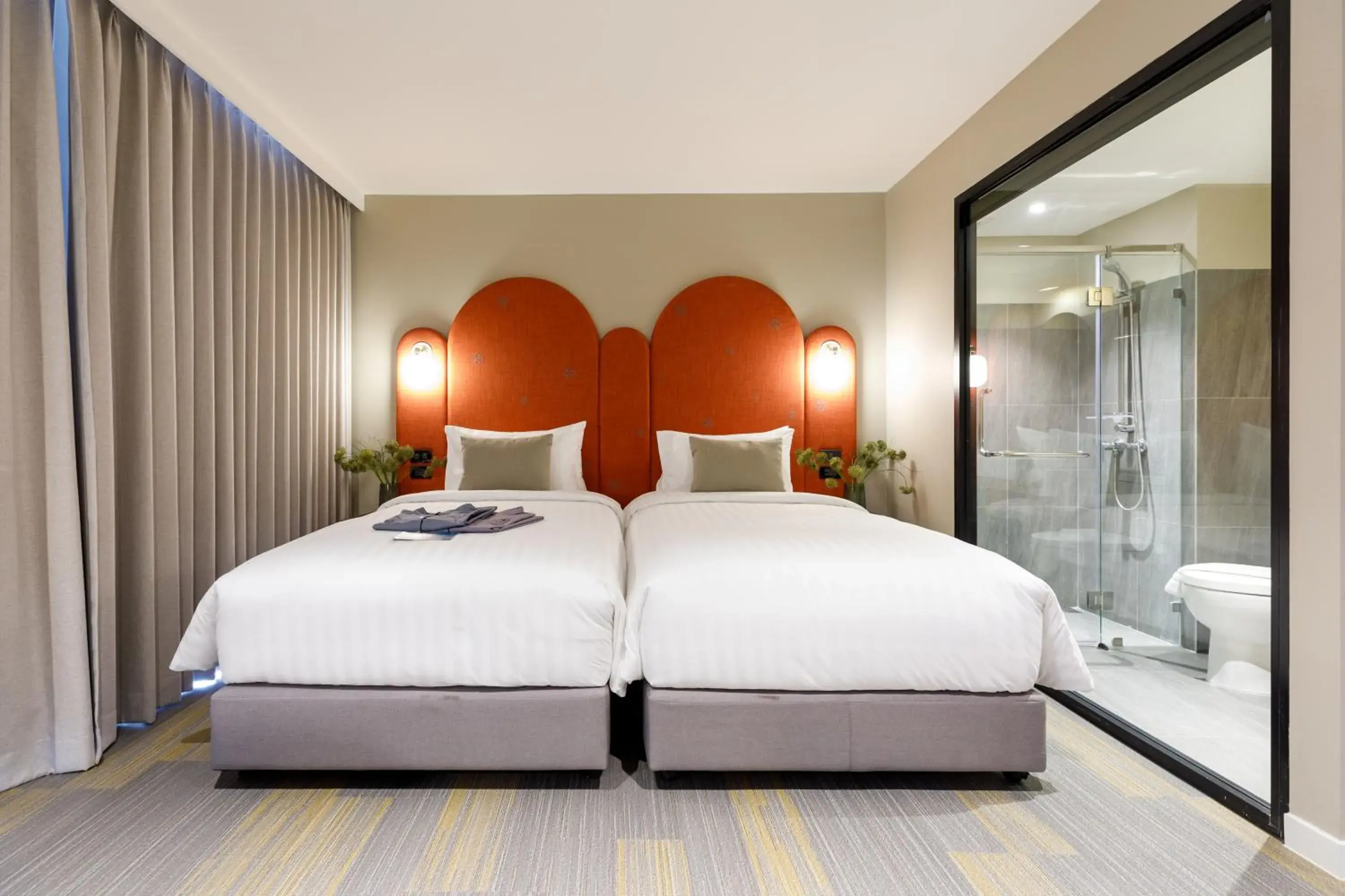 Bed in Benjarong Hotel Bangkok Bed in Benjarong Hotel Bangkok