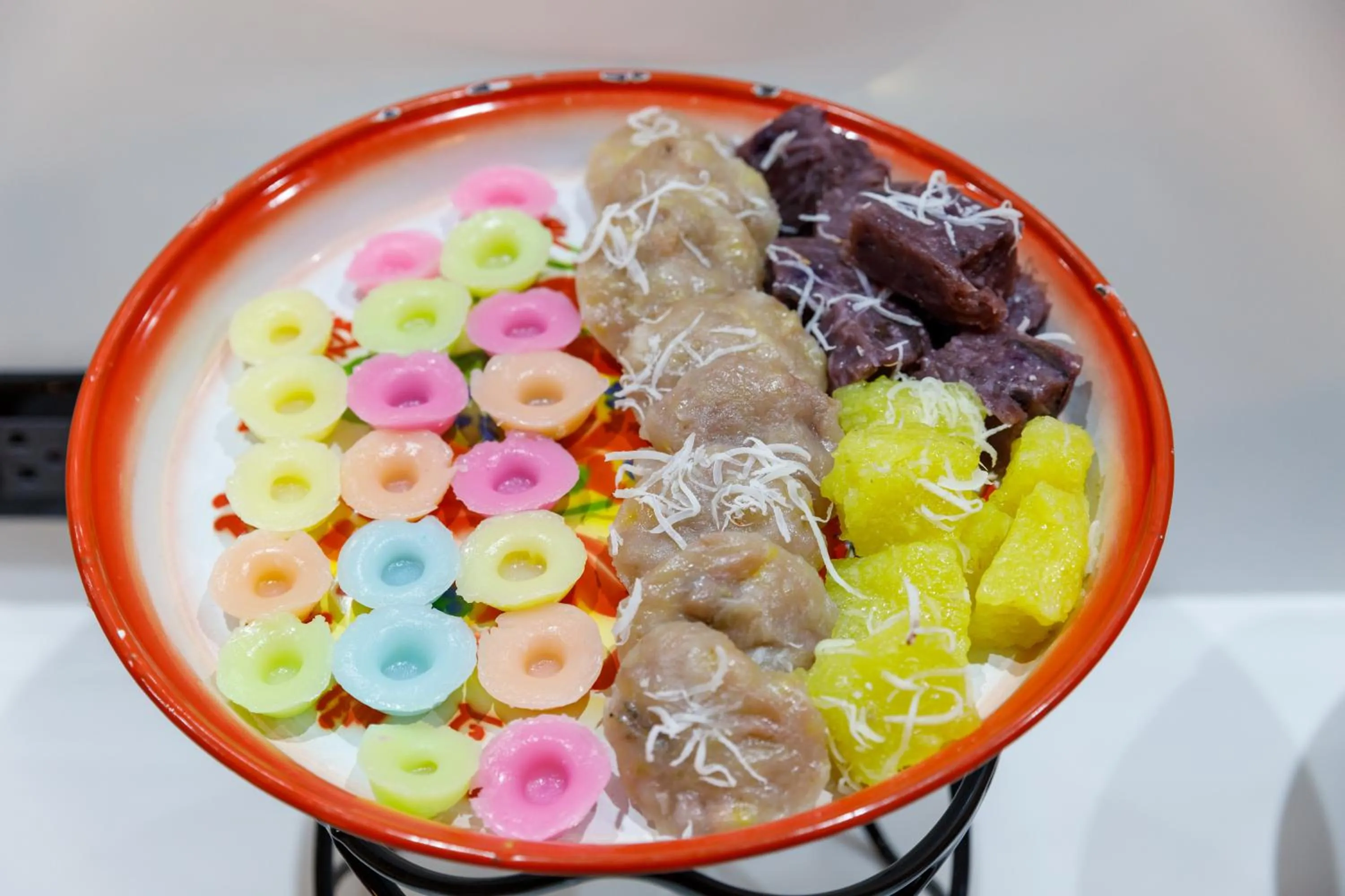 Food and drinks in Benjarong Hotel Bangkok Ratchada