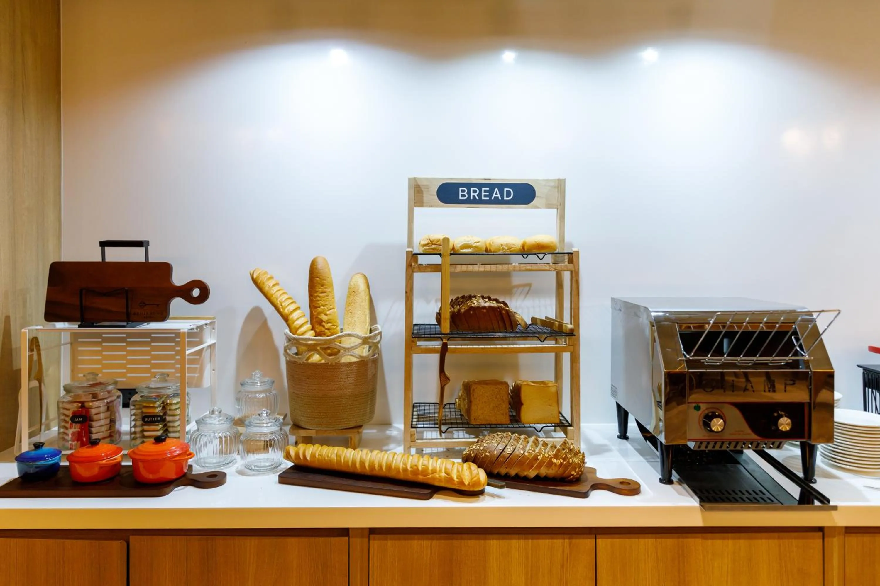 Food and drinks in Benjarong Hotel Bangkok Ratchada