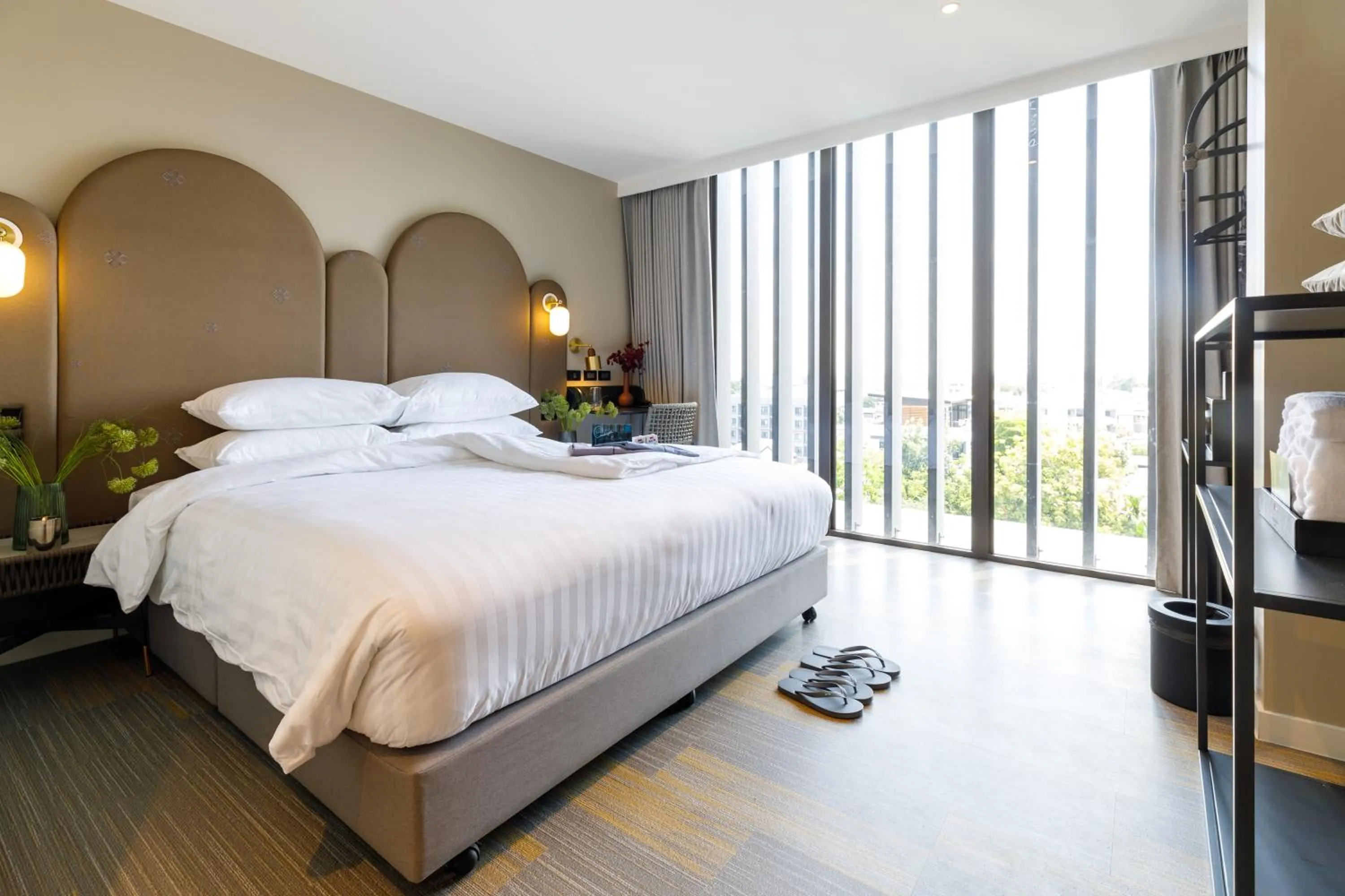 Bedroom, Bed in Benjarong Hotel Bangkok Ratchada