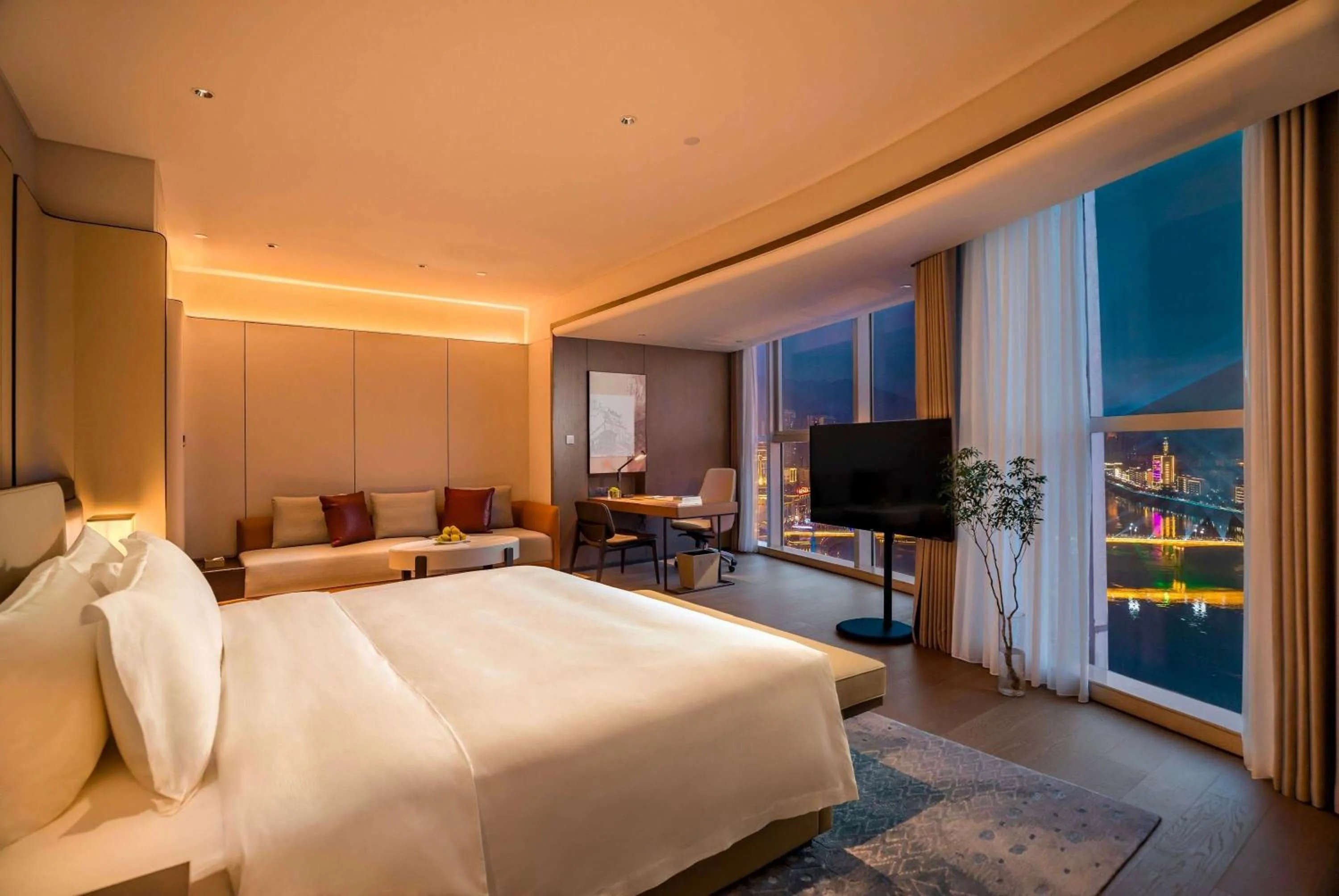 Bed in Wyndham Grand Plaza Royale Yujia Anhua