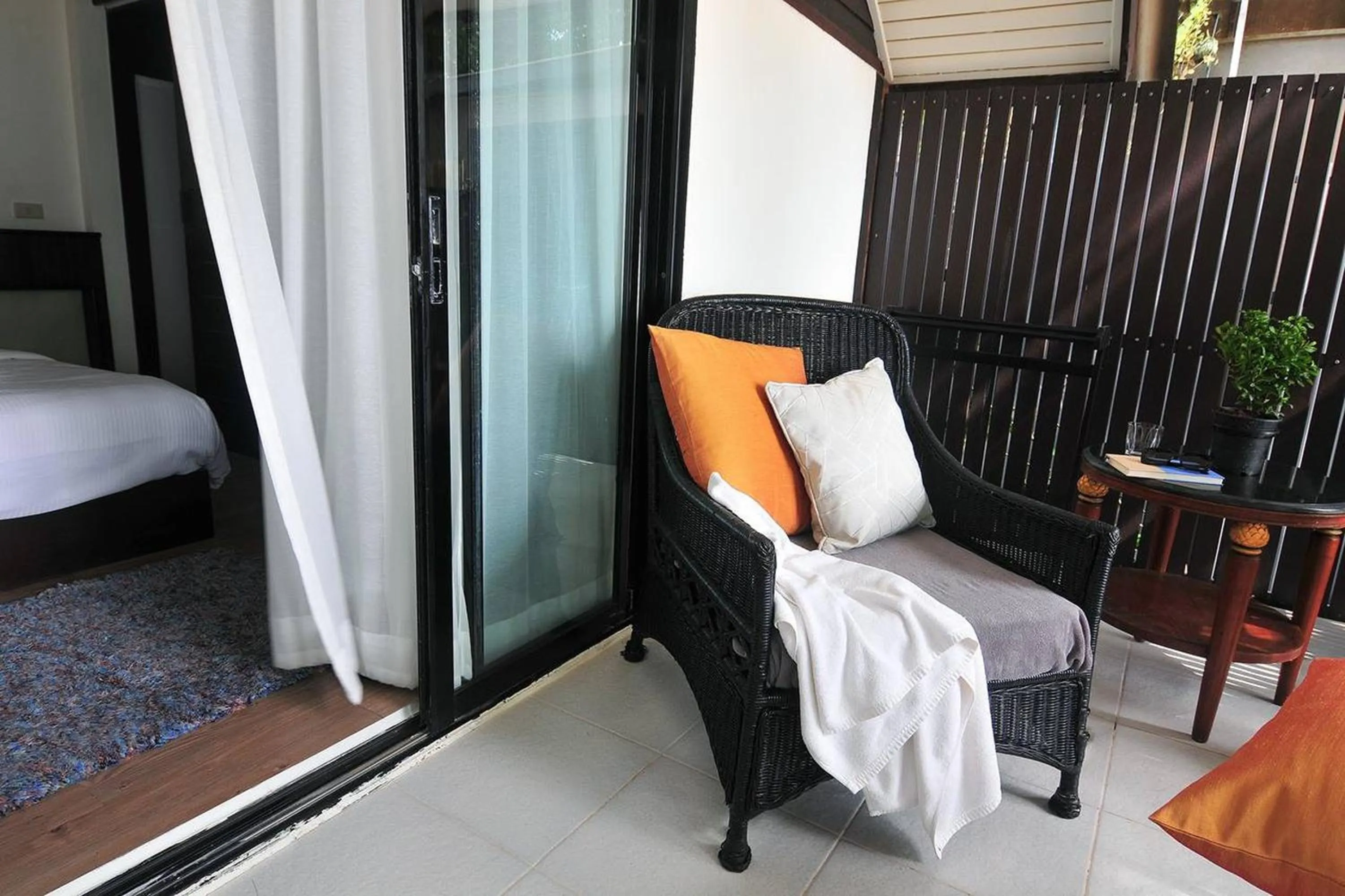 Balcony/Terrace, Bed in Palm Resort Krabi