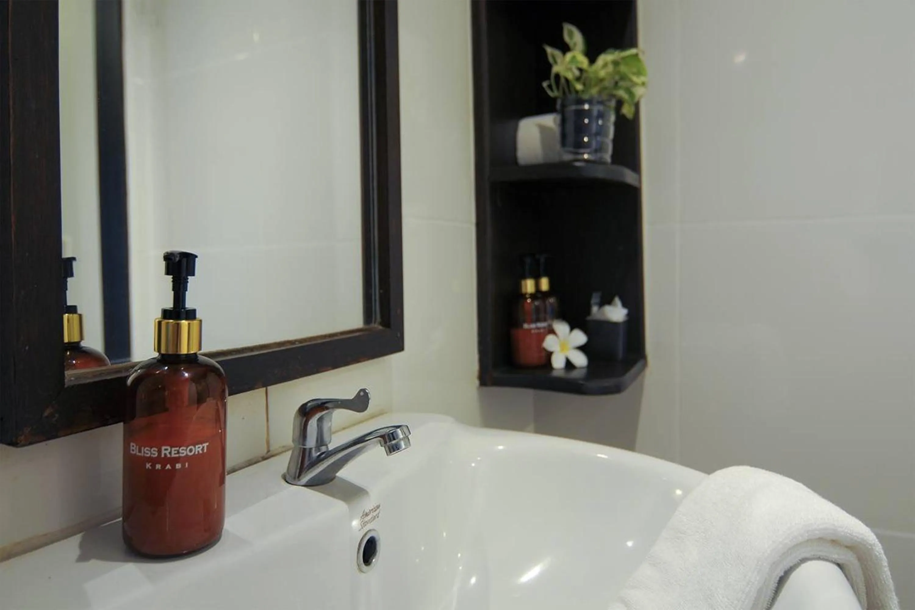 Bathroom in Palm Resort Krabi