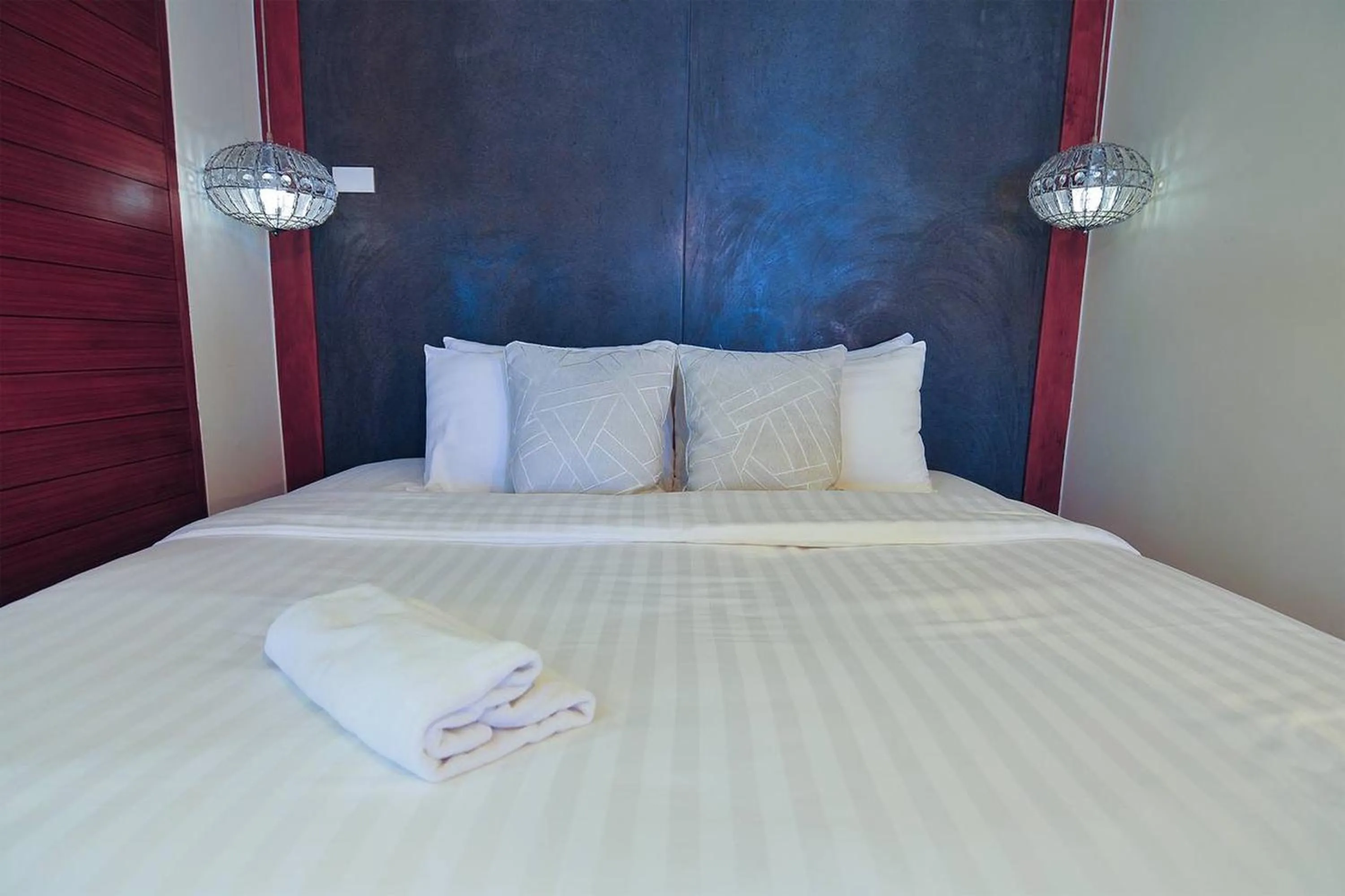 Bed in Palm Resort Krabi