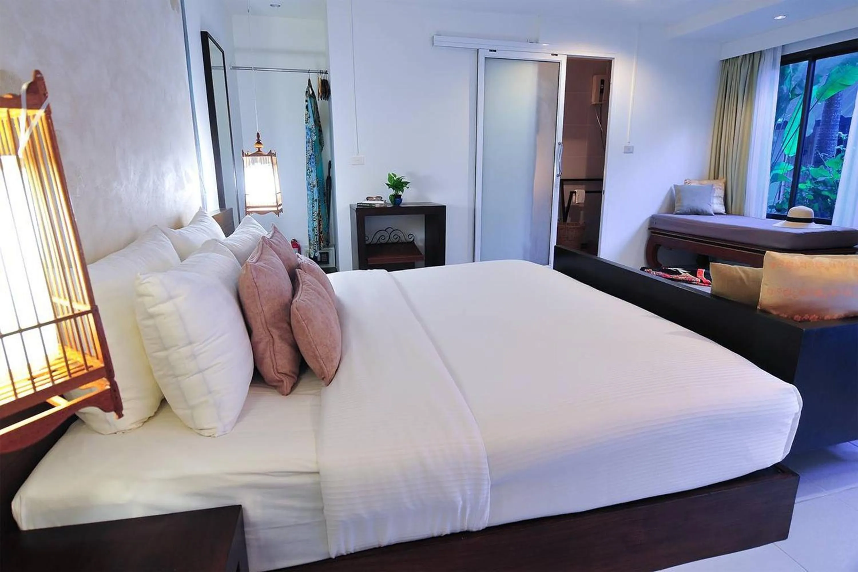 Bed in Palm Resort Krabi