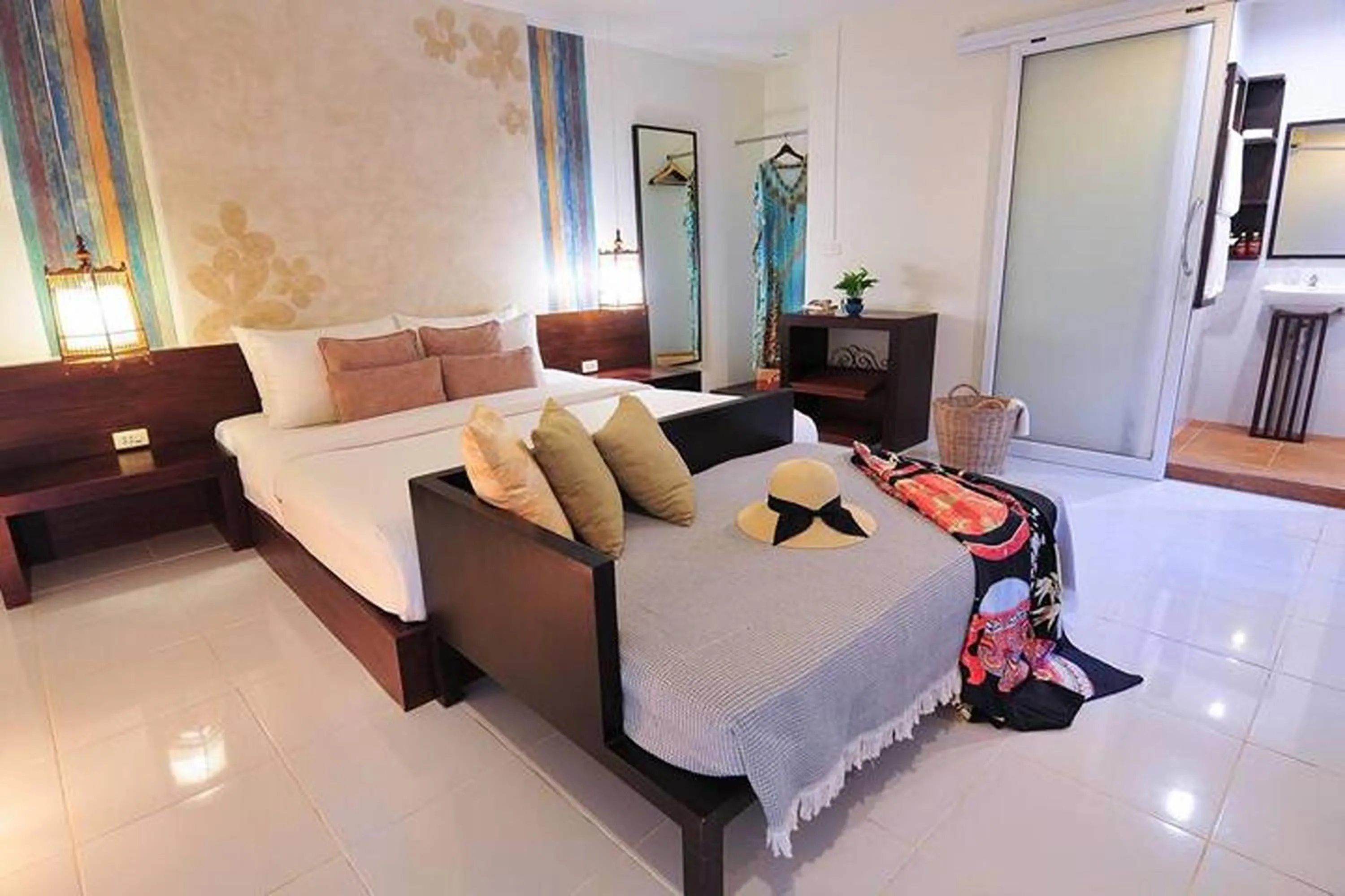 Bed in Palm Resort Krabi