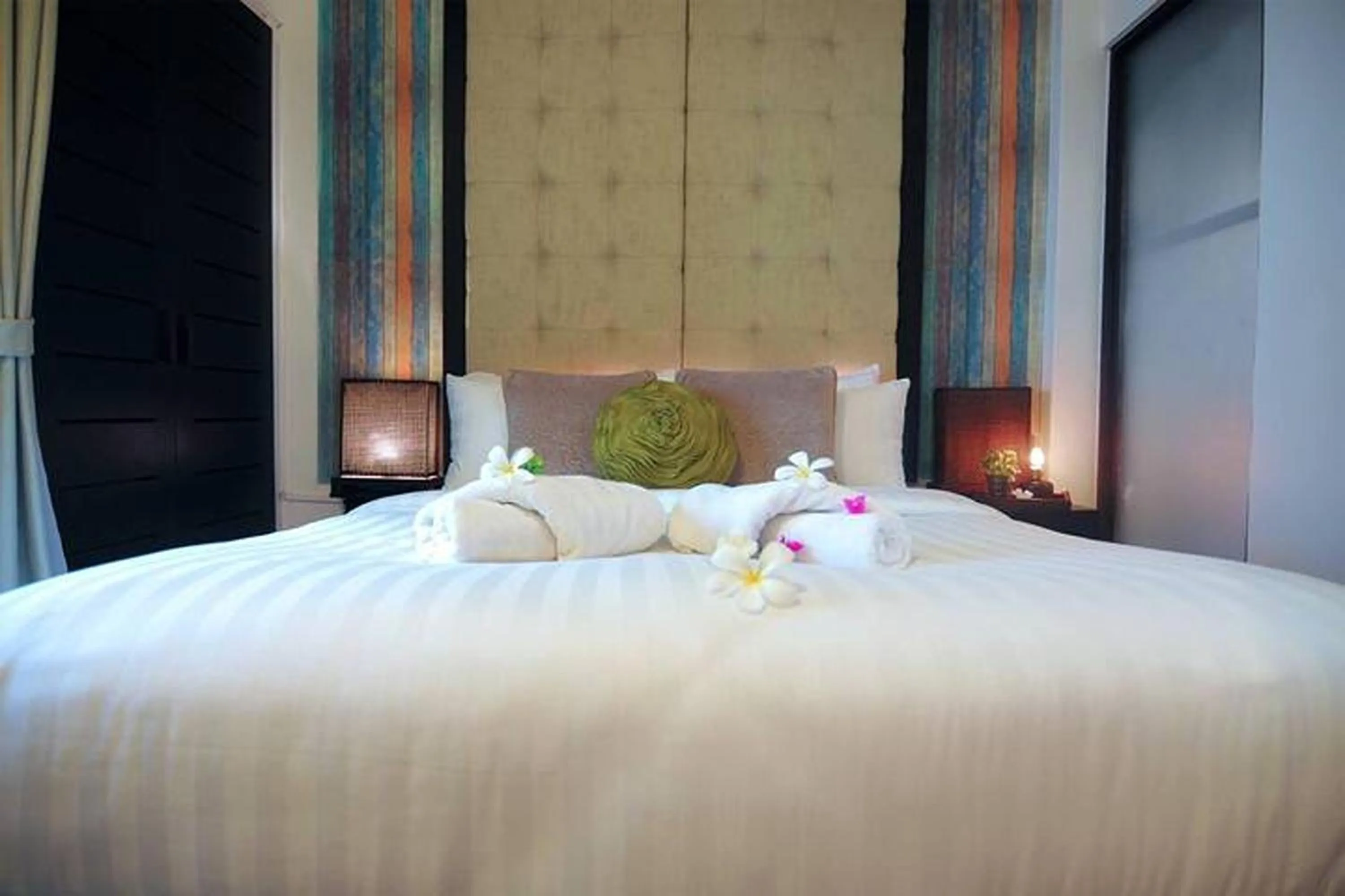 Bed in Palm Resort Krabi