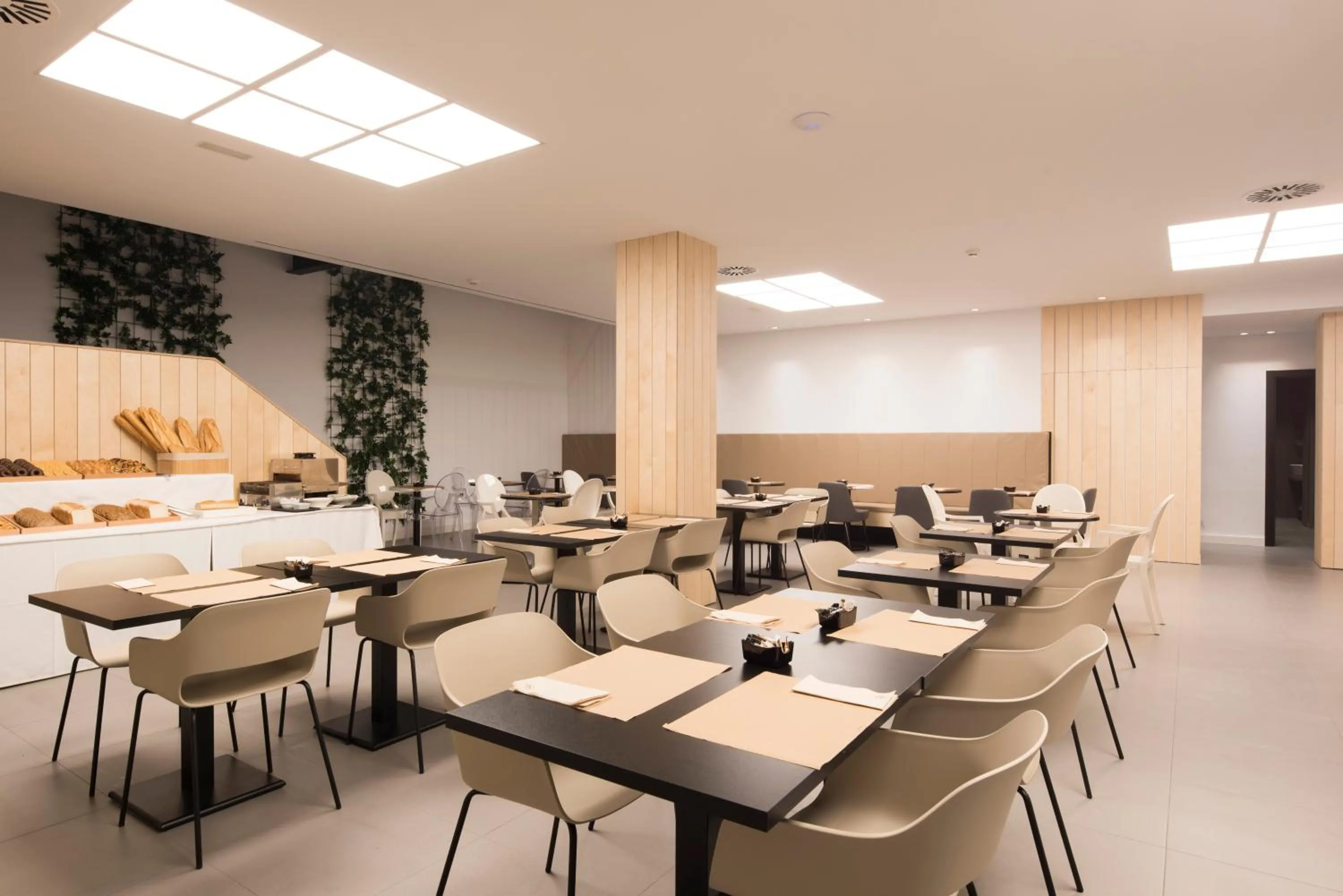 Dining area in Hotel Airiños 3*
