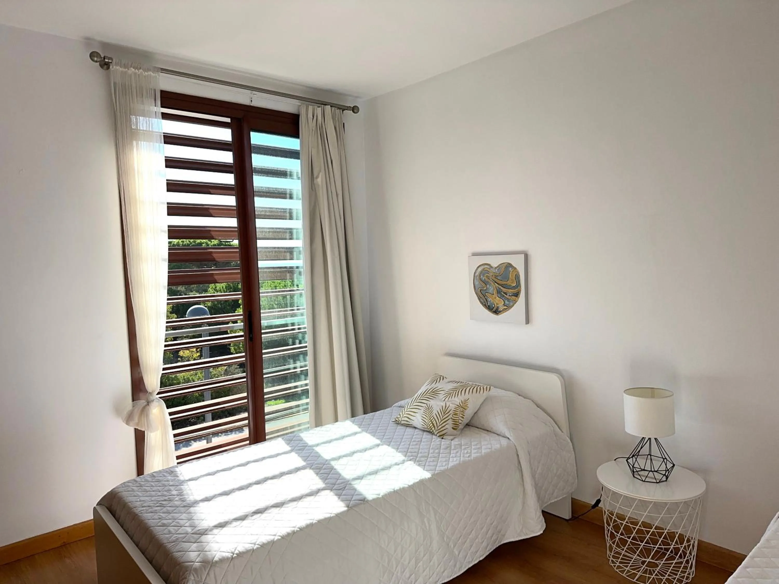 Bed in Villa Los Pinares de Monaco en Roche, Conil, Cádiz