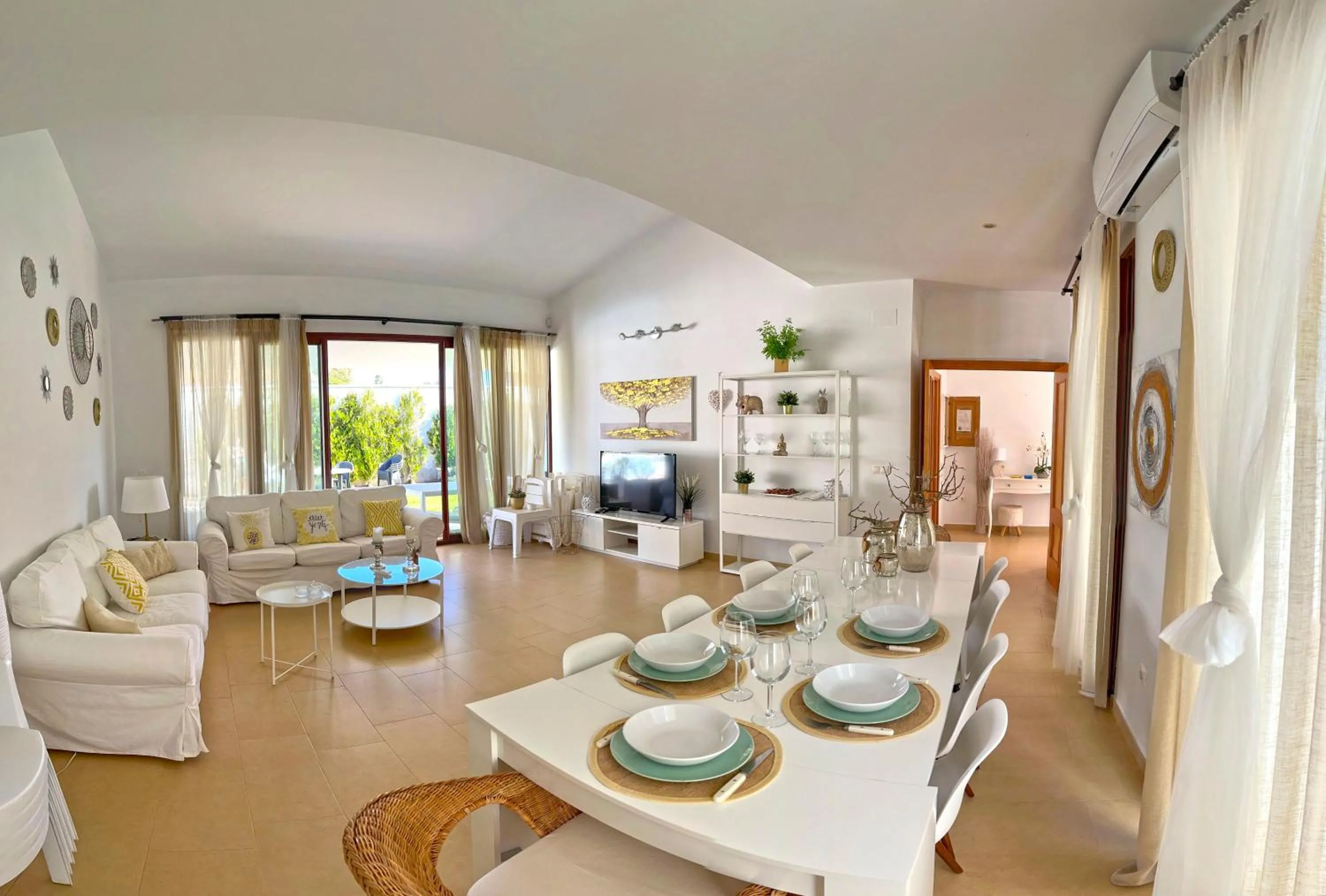 Villa Los Pinares de Monaco en Roche, Conil, Cádiz