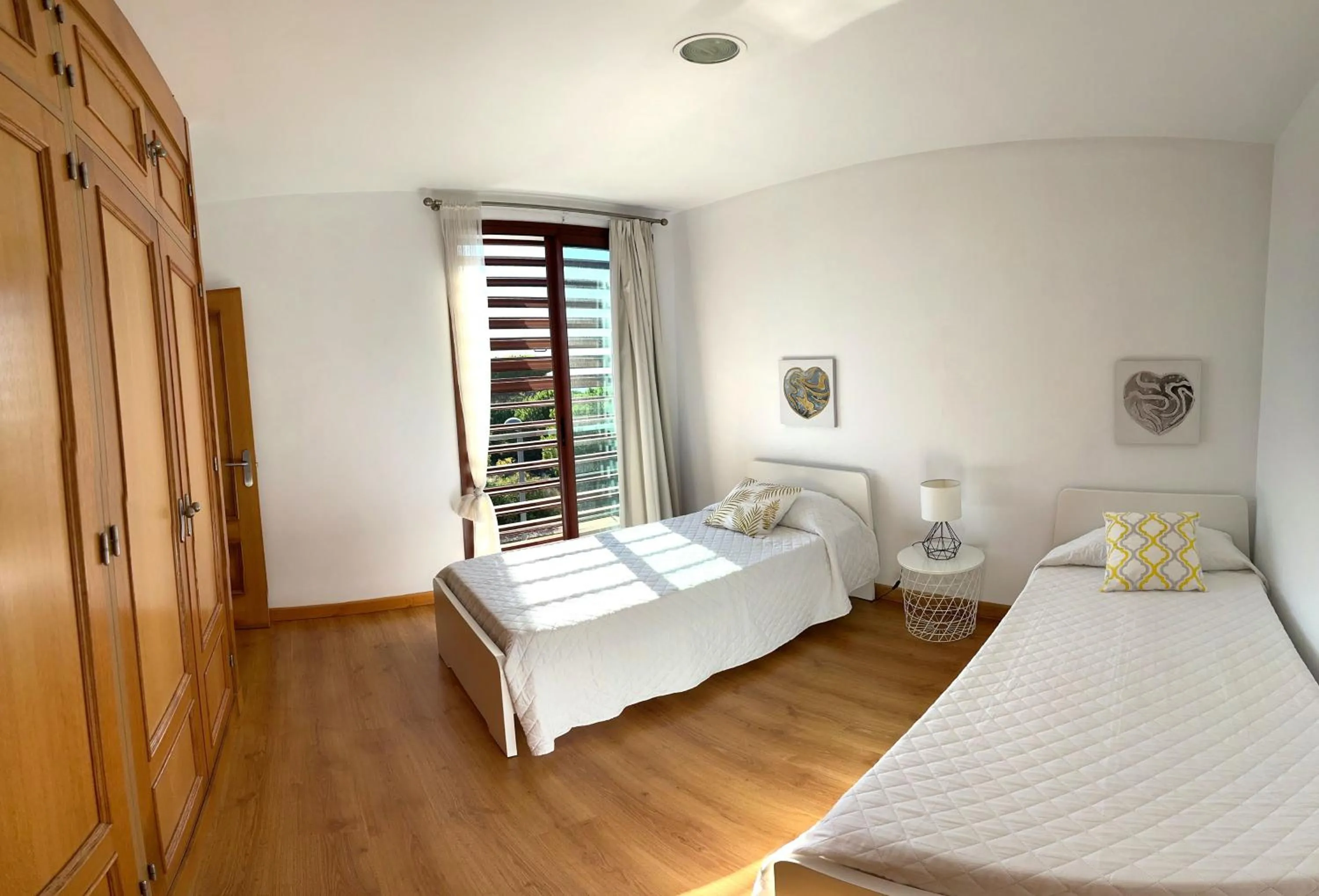 Bed in Villa Los Pinares de Monaco en Roche, Conil, Cádiz