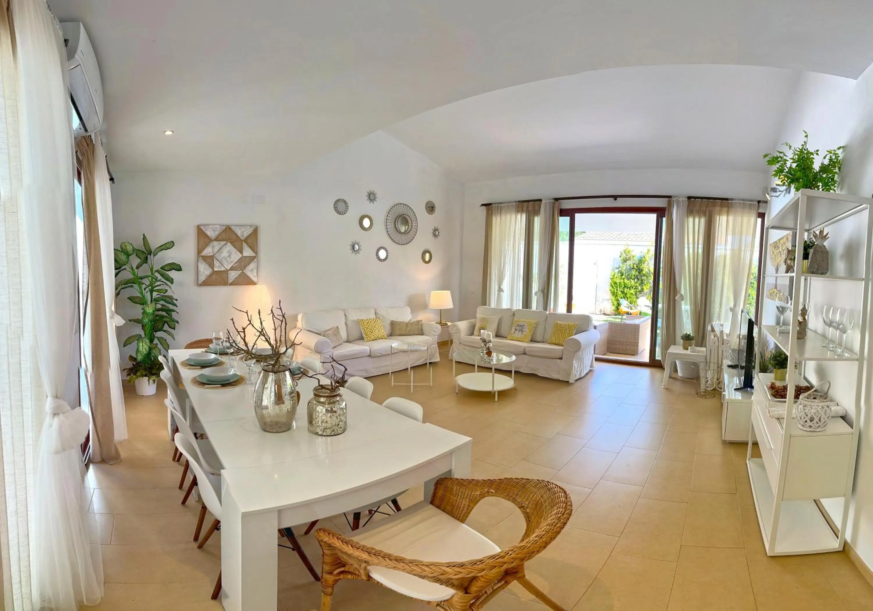 Villa Los Pinares de Monaco en Roche, Conil, Cádiz