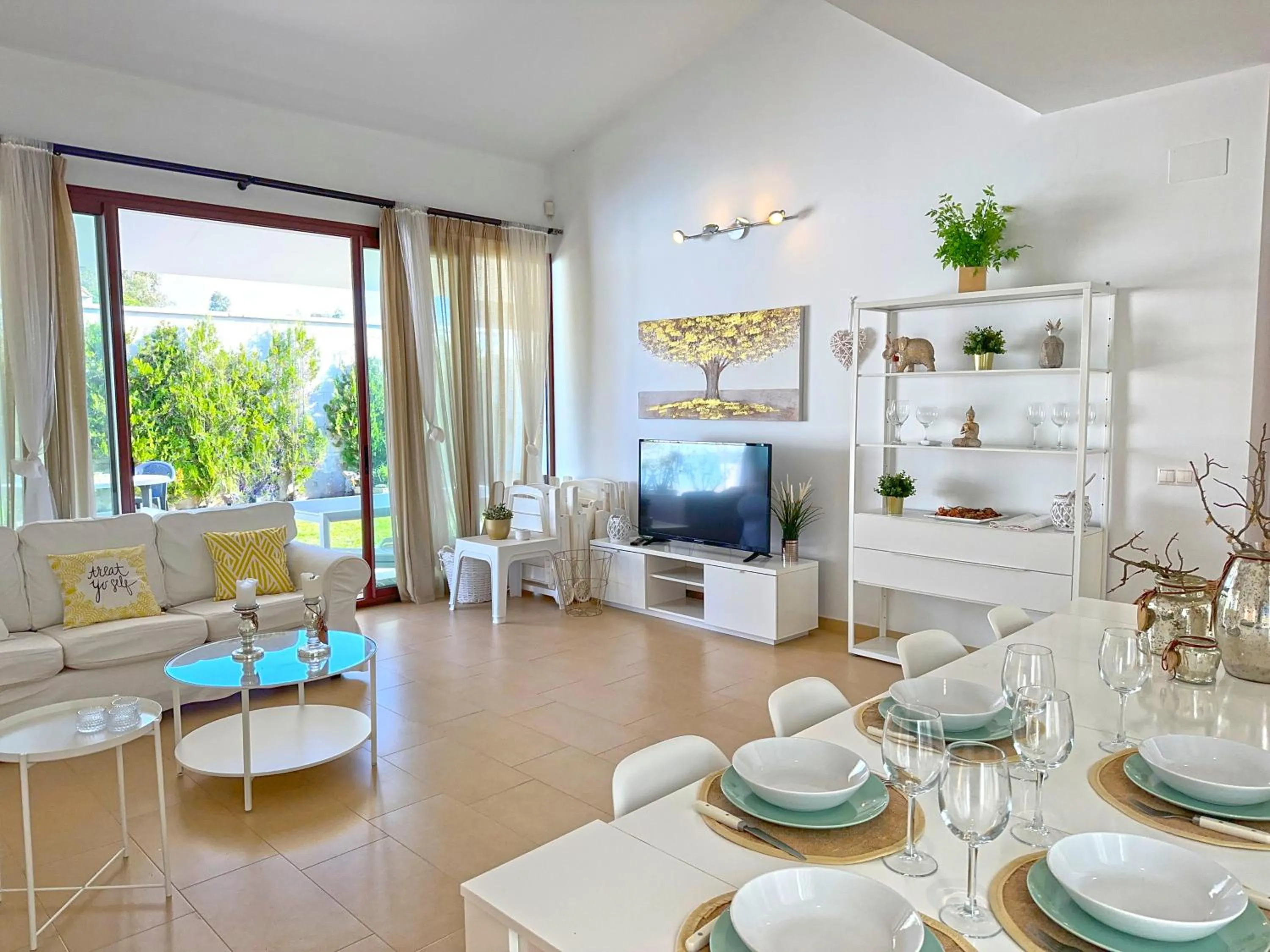 Villa Los Pinares de Monaco en Roche, Conil, Cádiz
