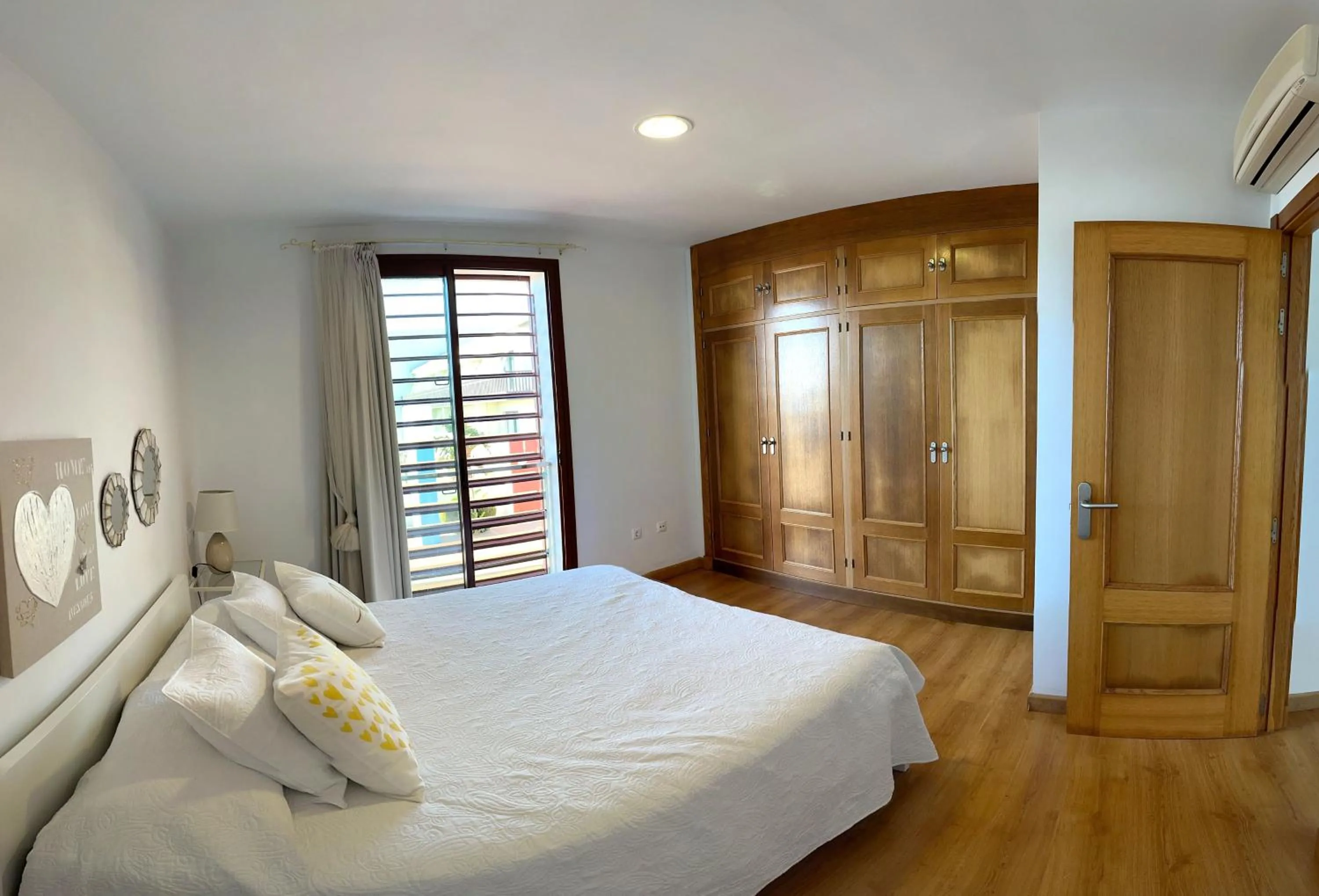 Bed in Villa Los Pinares de Monaco en Roche, Conil, Cádiz