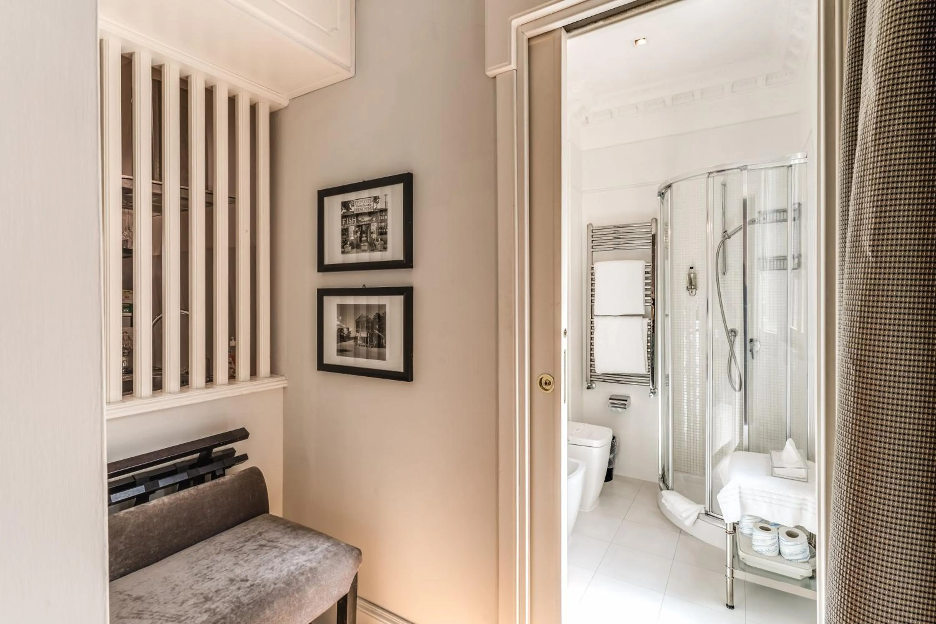 Bathroom, Bed in Via Napoli Apartments