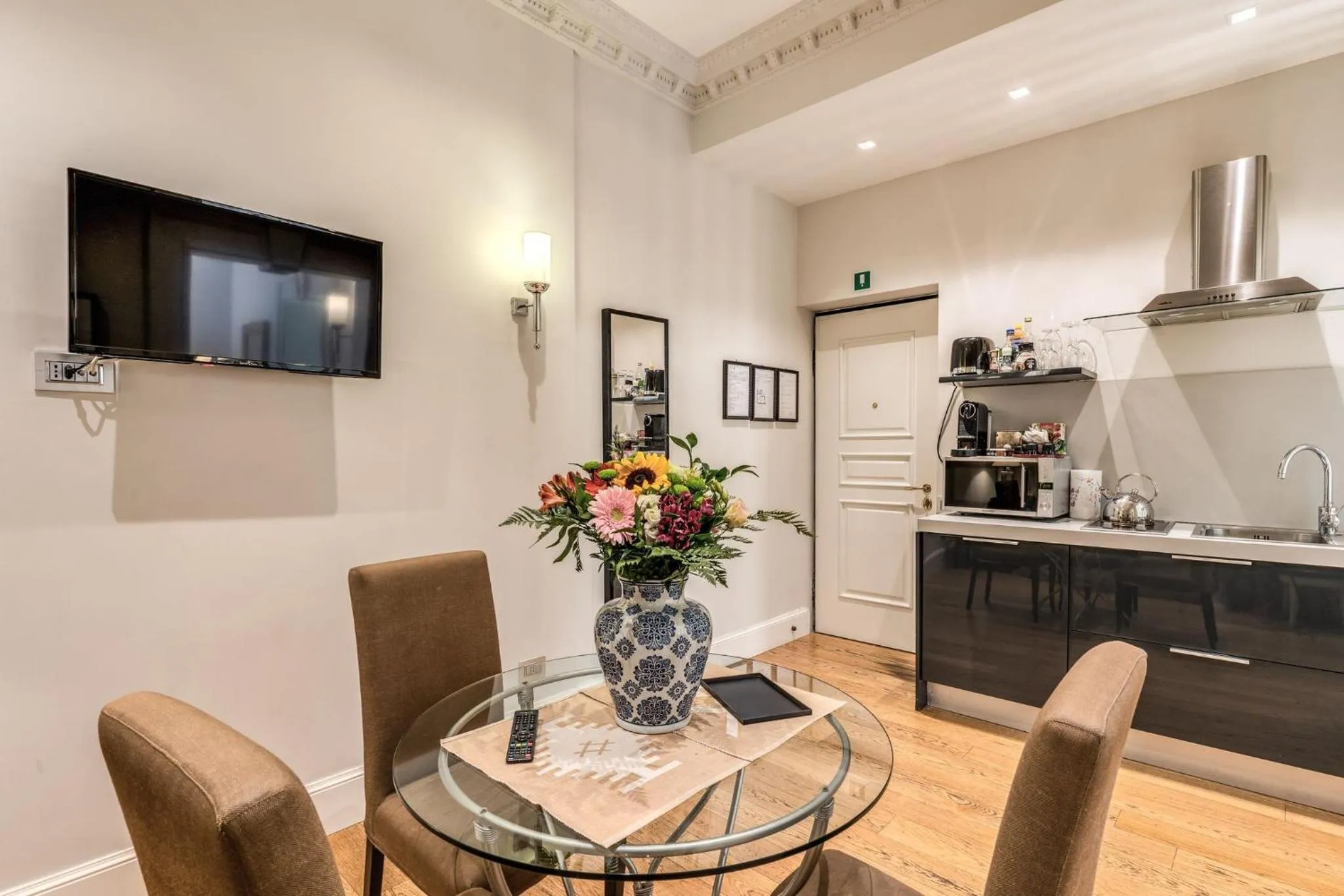 Kitchen or kitchenette in Via Napoli Apartments