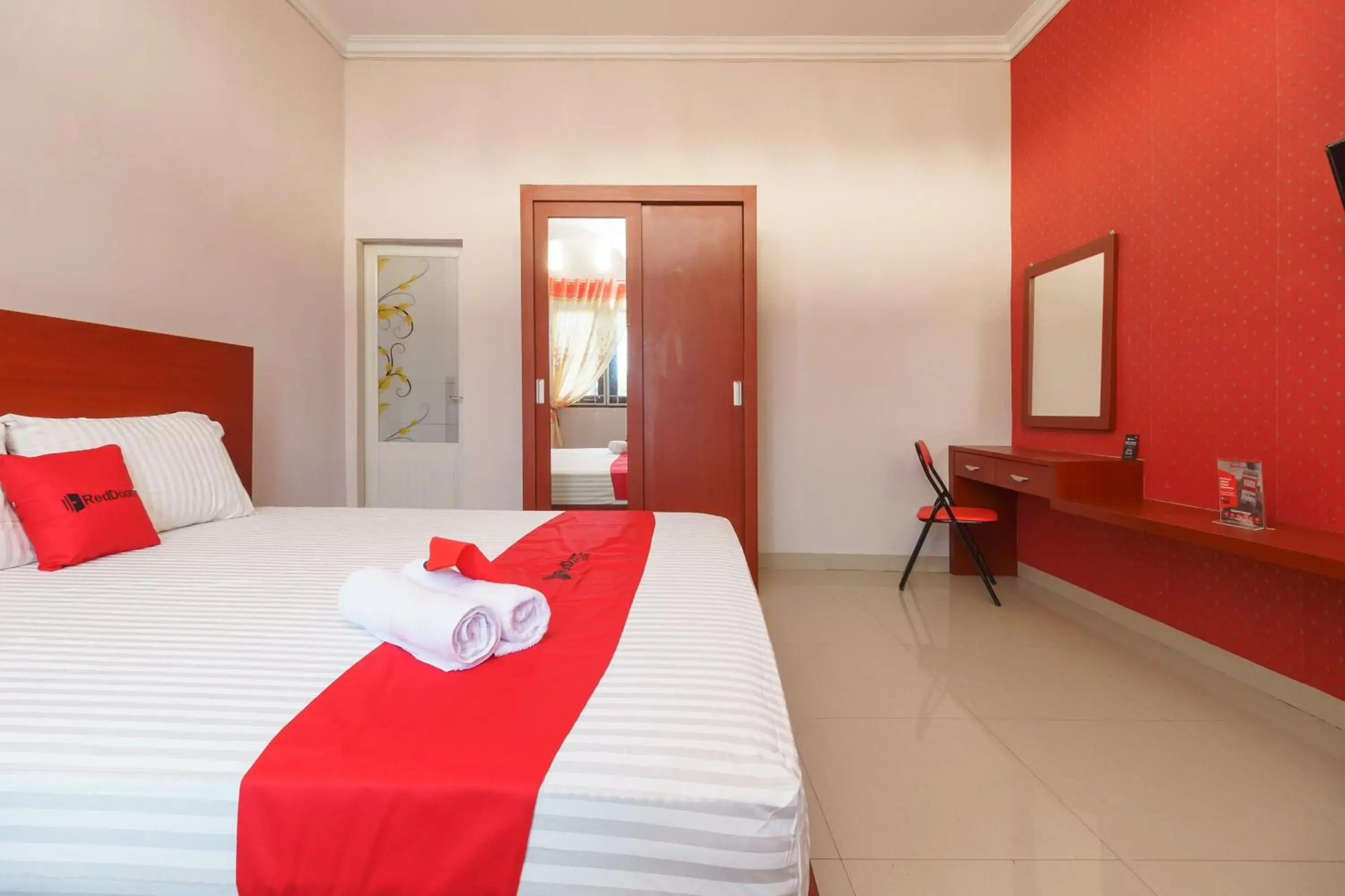 Bedroom, Bed in RedDoorz Syariah near UISU Medan Bedroom, Bed in RedDoorz Syariah near UISU Medan