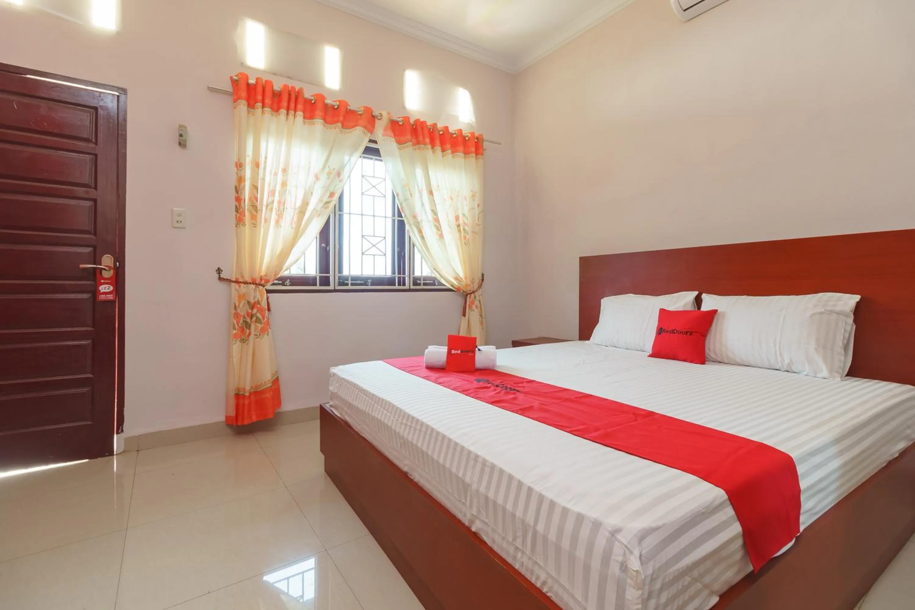 Bedroom, Bed in RedDoorz Syariah near UISU Medan
