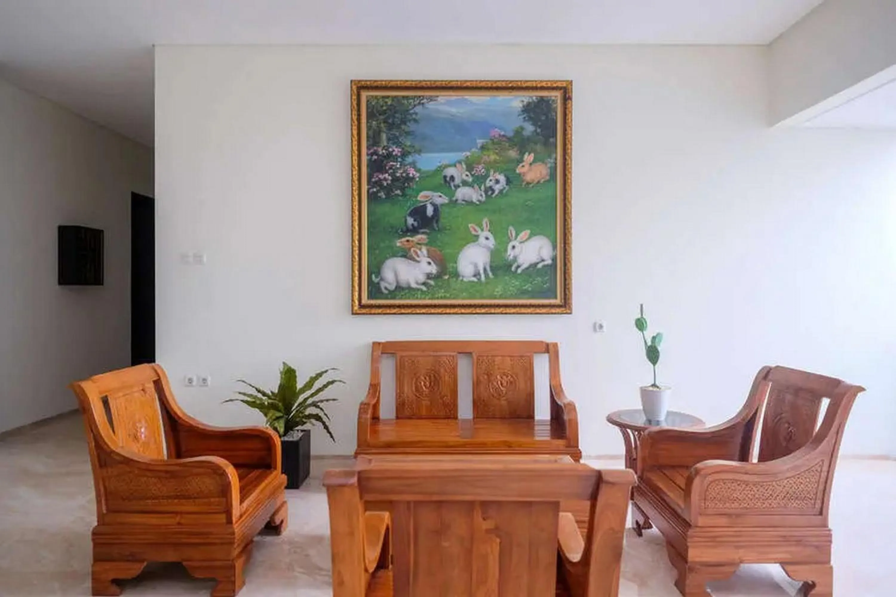 Living room in Urbanview Sumampir Anugrah Purwokerto by RedDoorz