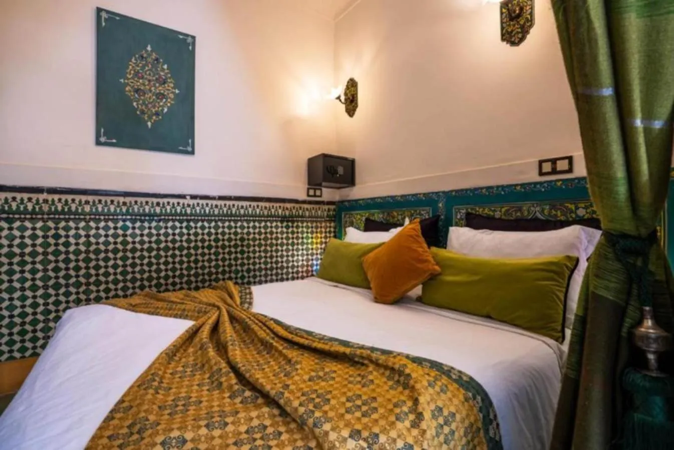 Bed in Riad 4 Jardins & Spa