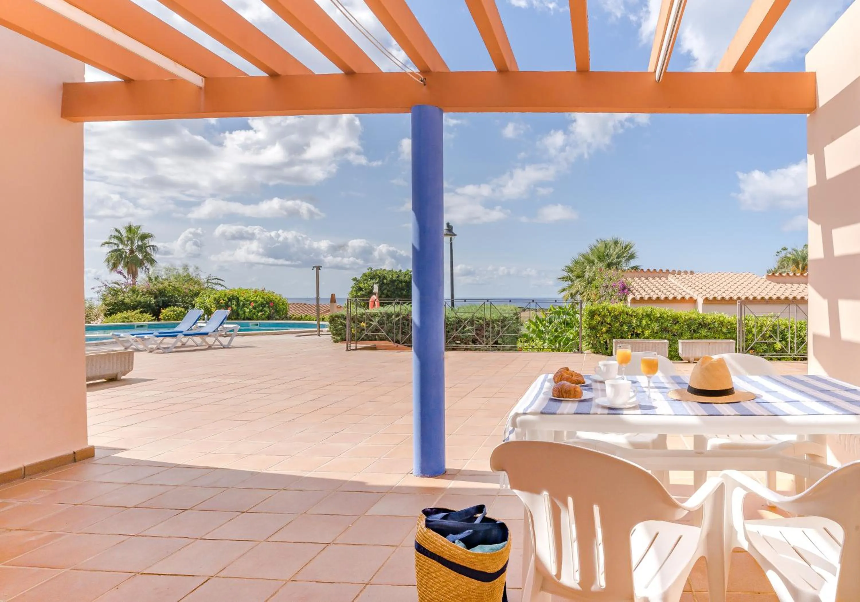 Apartamentos Mar Blau