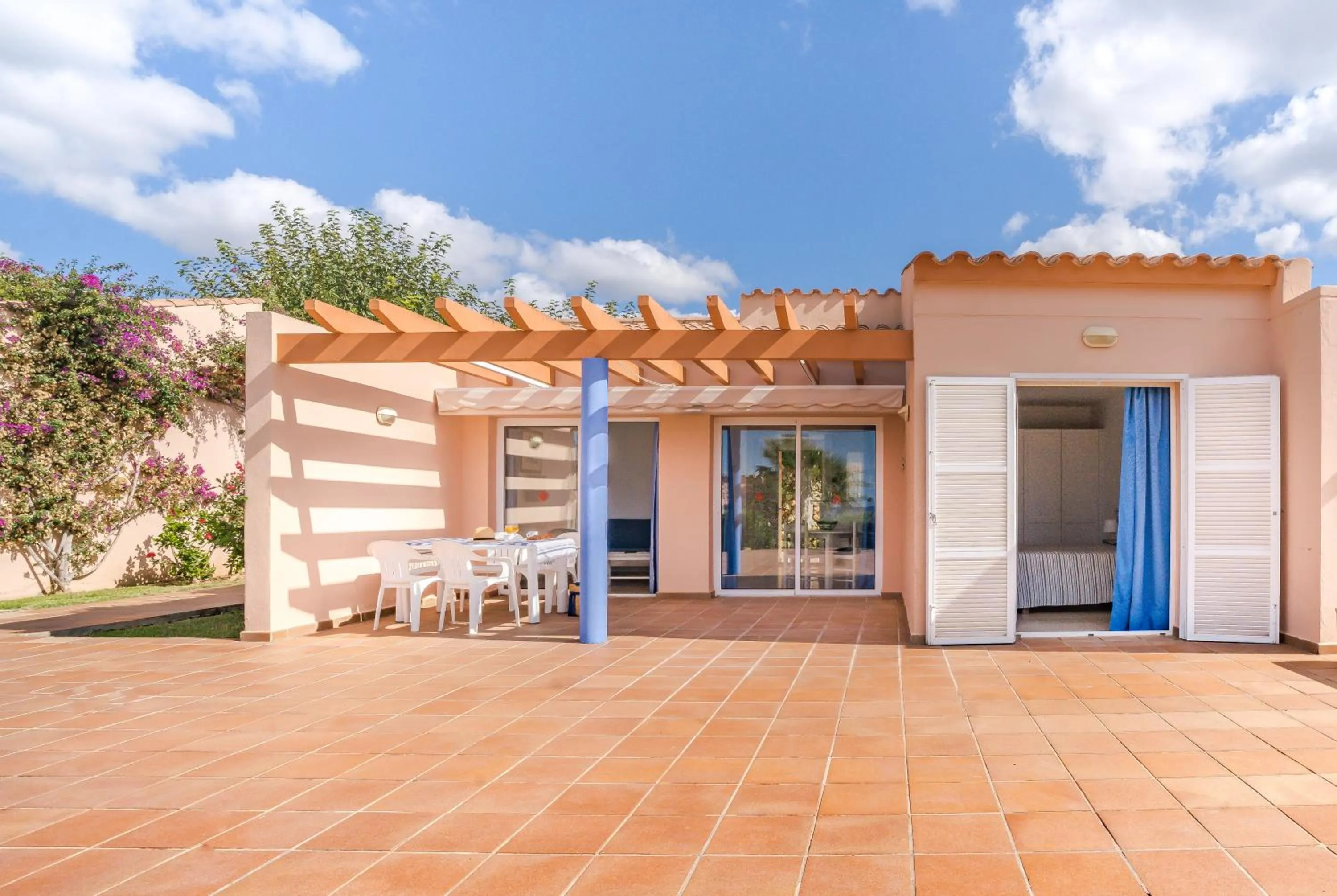 Apartamentos Mar Blau