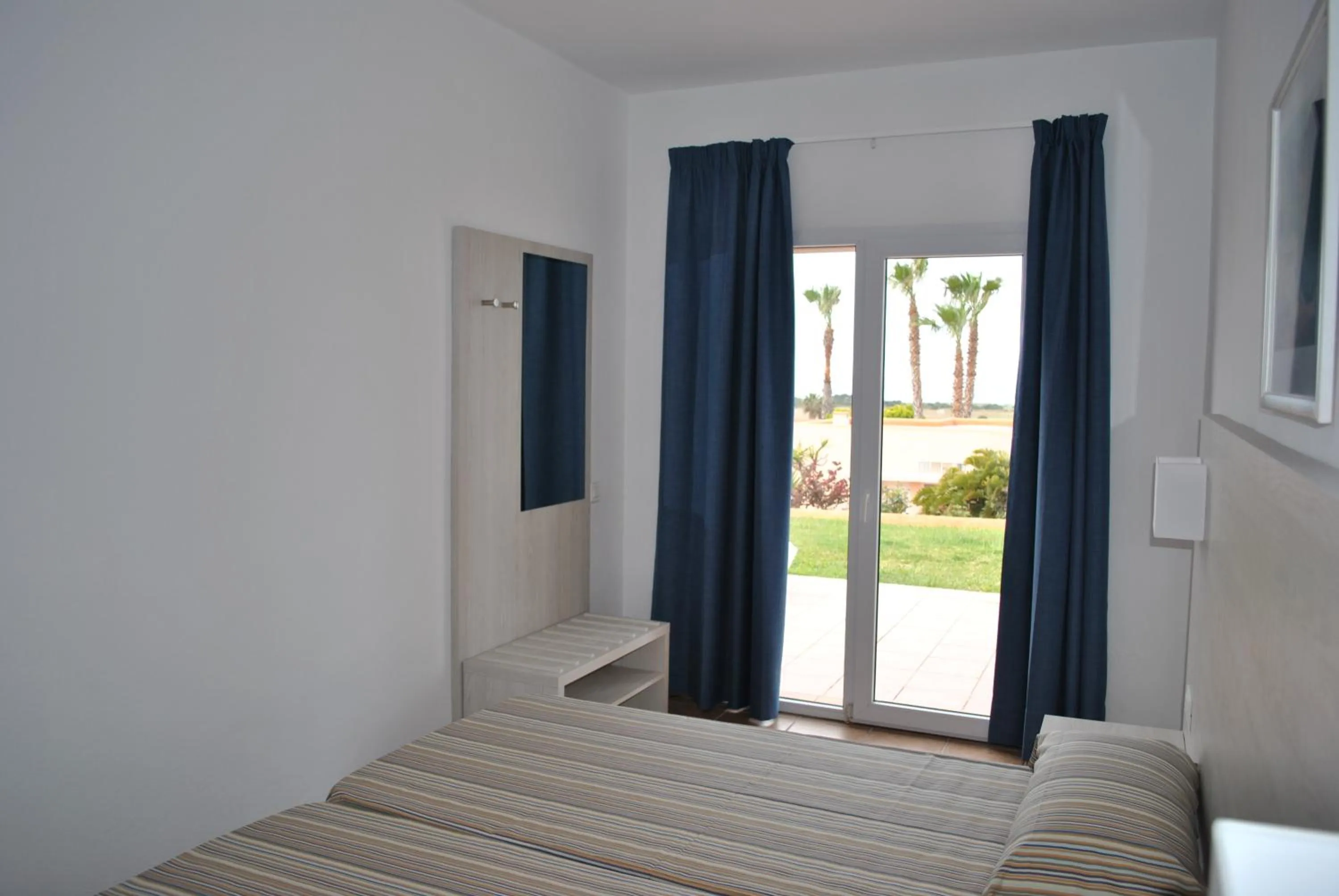 Bedroom, Bed in Apartamentos Mar Blau