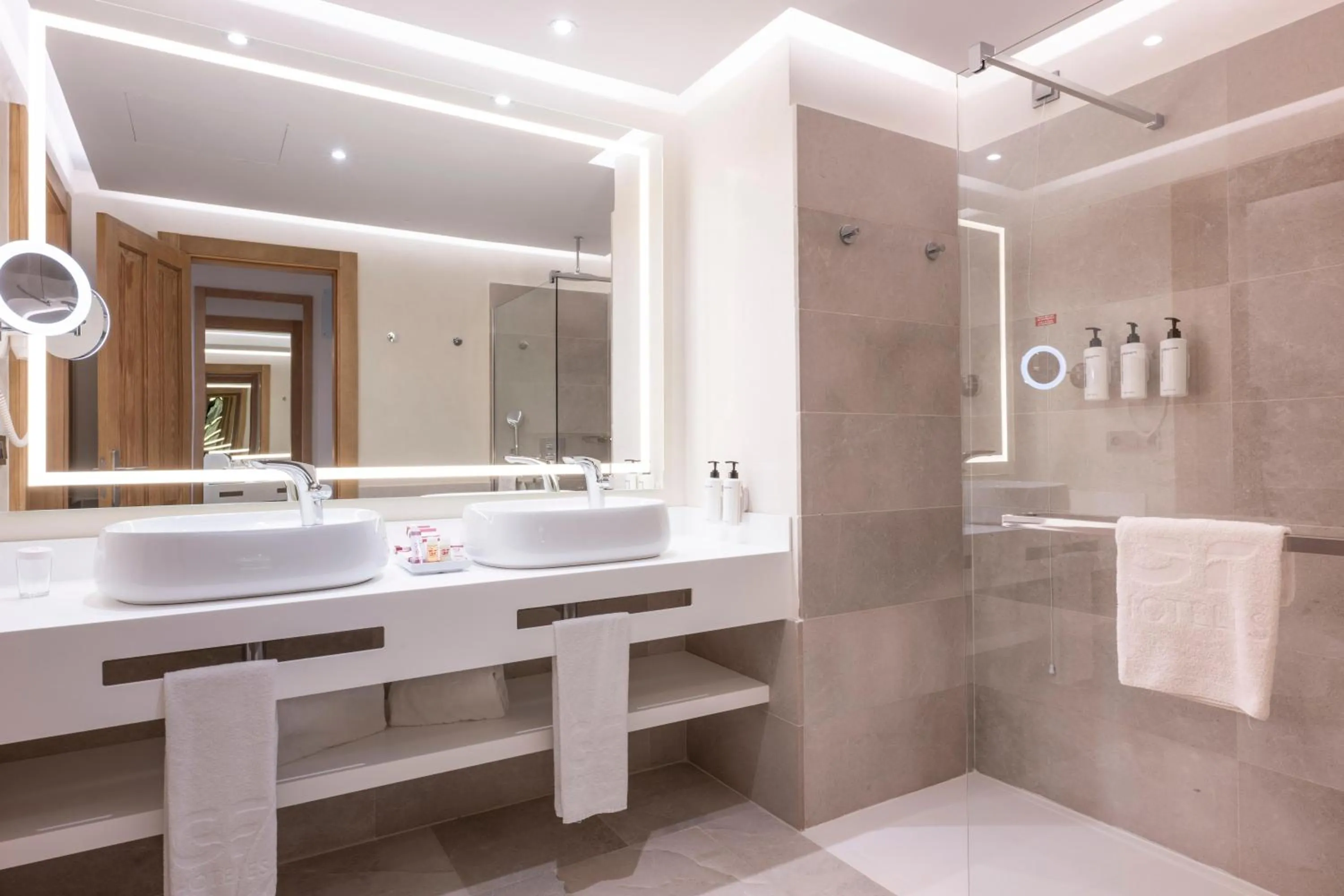 Bathroom in GF GRAN COSTA ADEJE*****