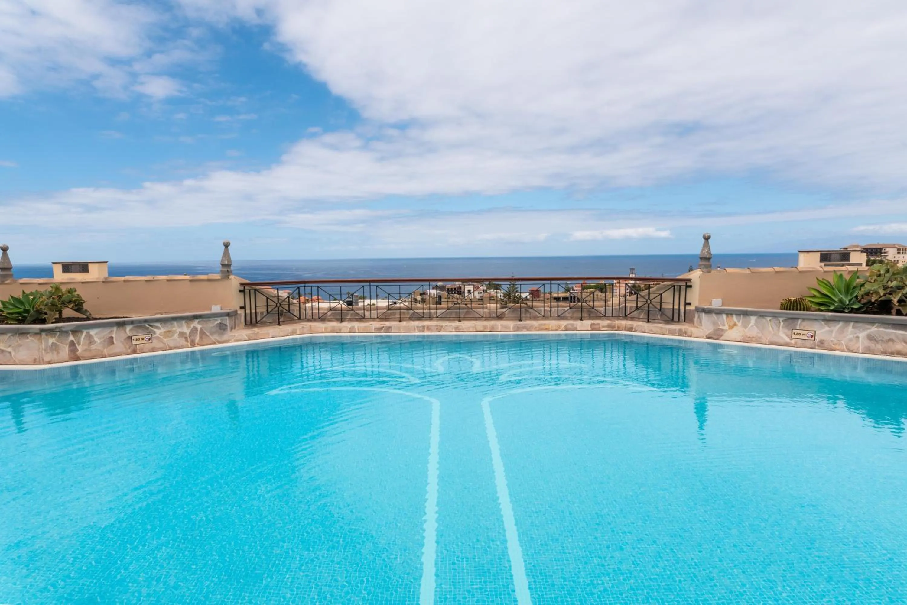 Swimming pool in GF GRAN COSTA ADEJE*****