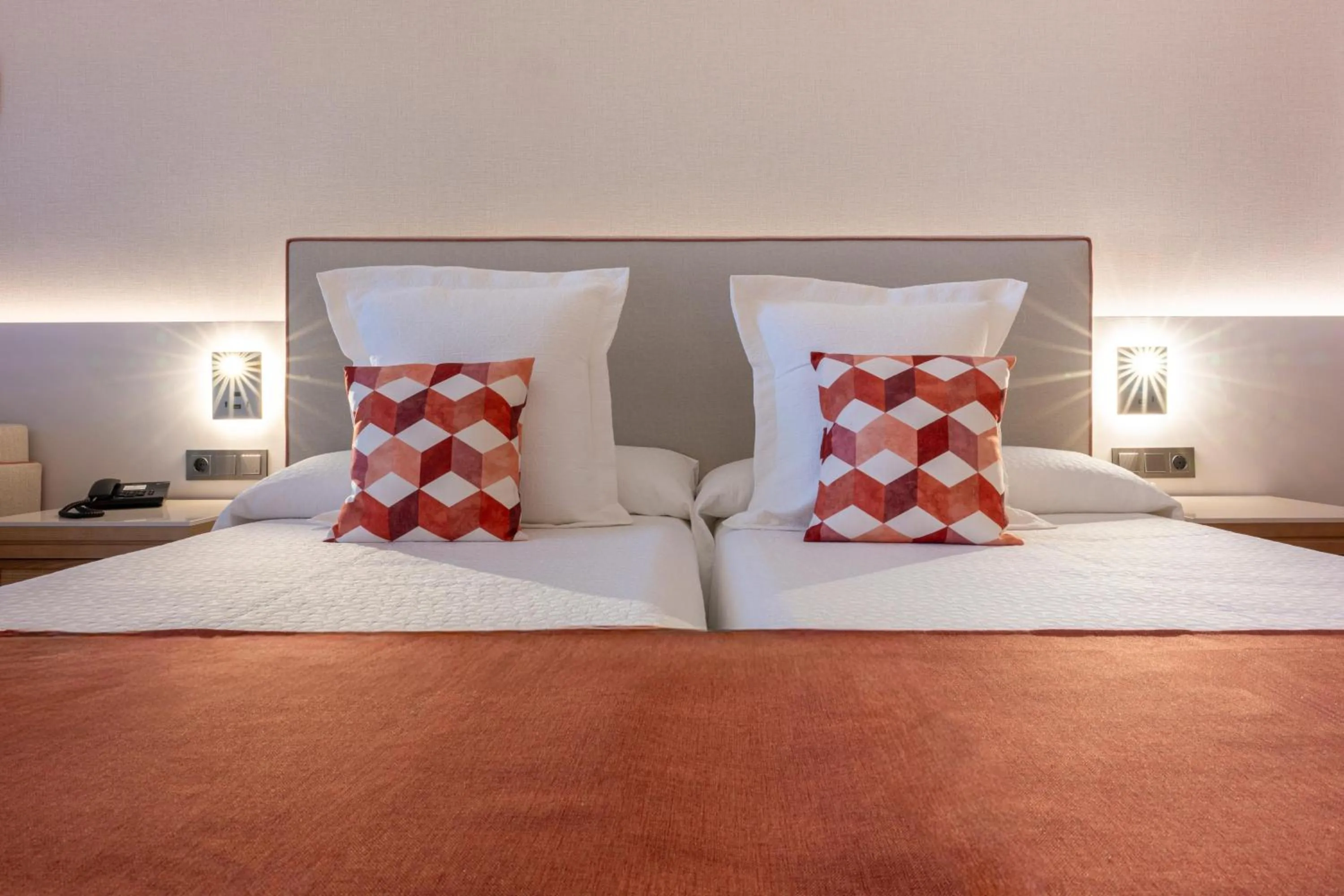 Photo of the whole room, Bed in GF GRAN COSTA ADEJE*****