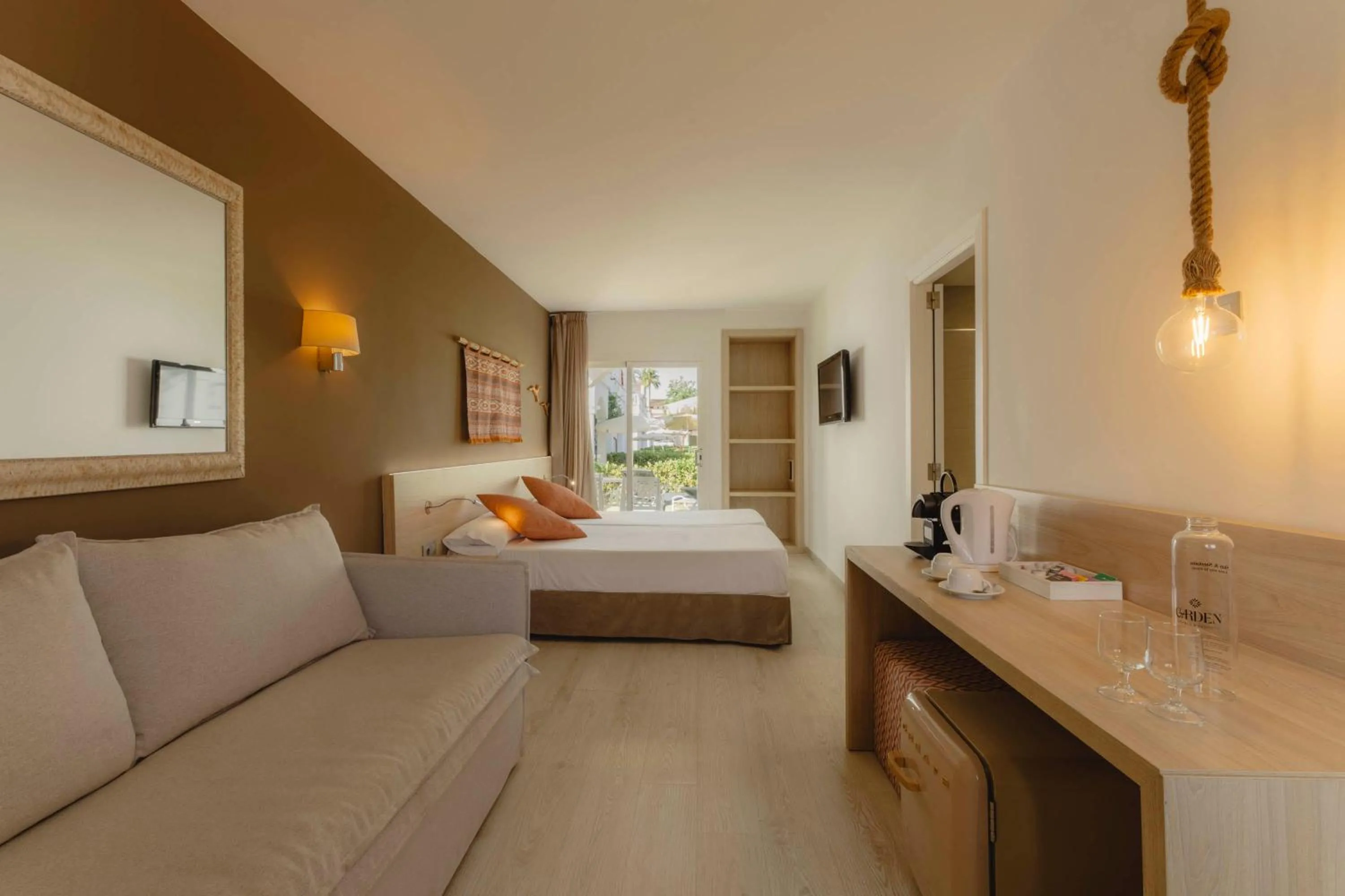 Photo of the whole room, Bed in Garden Saladina - Adults Only