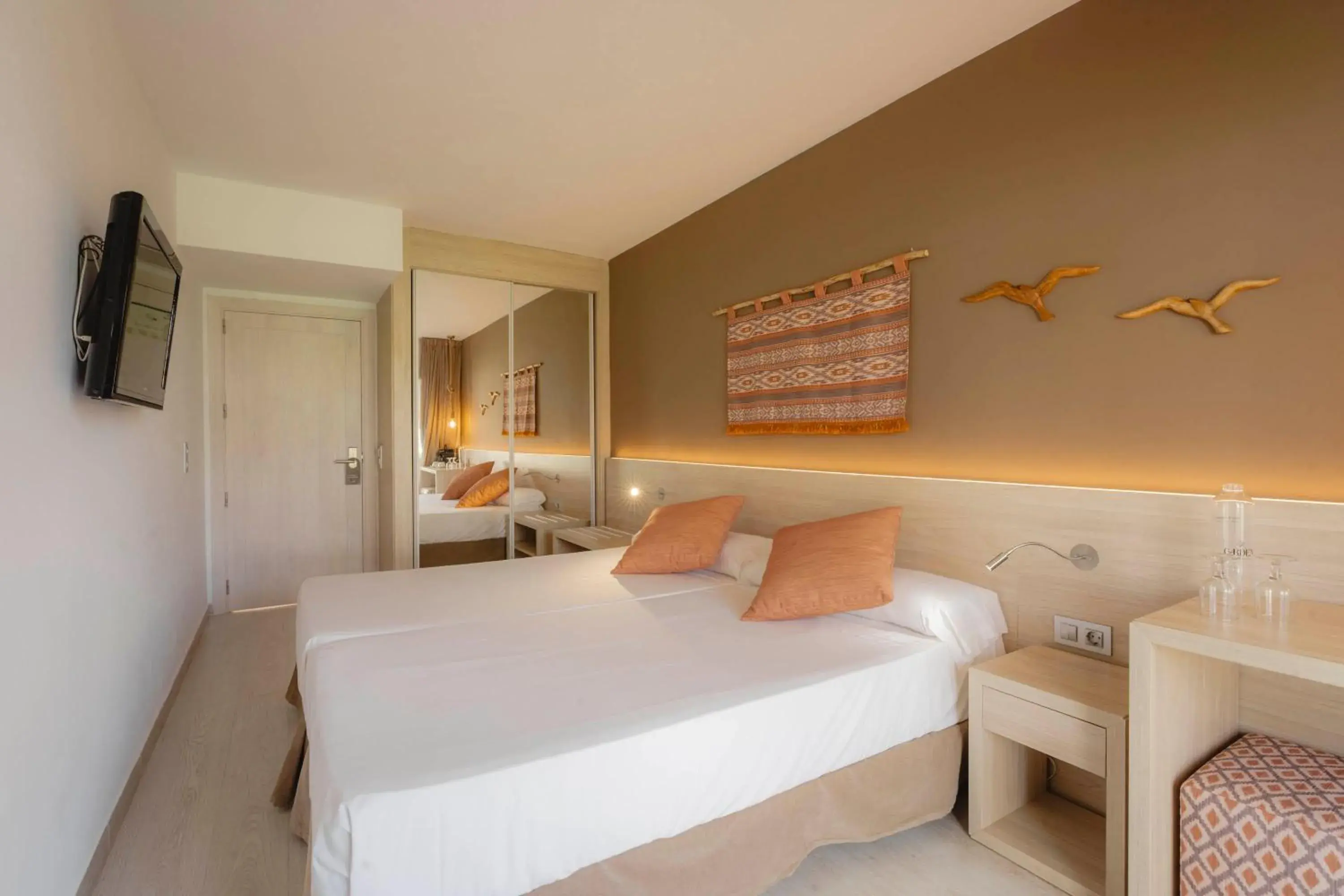 Photo of the whole room, Bed in Garden Saladina - Adults Only Photo of the whole room, Bed in Garden Saladina - Adults Only