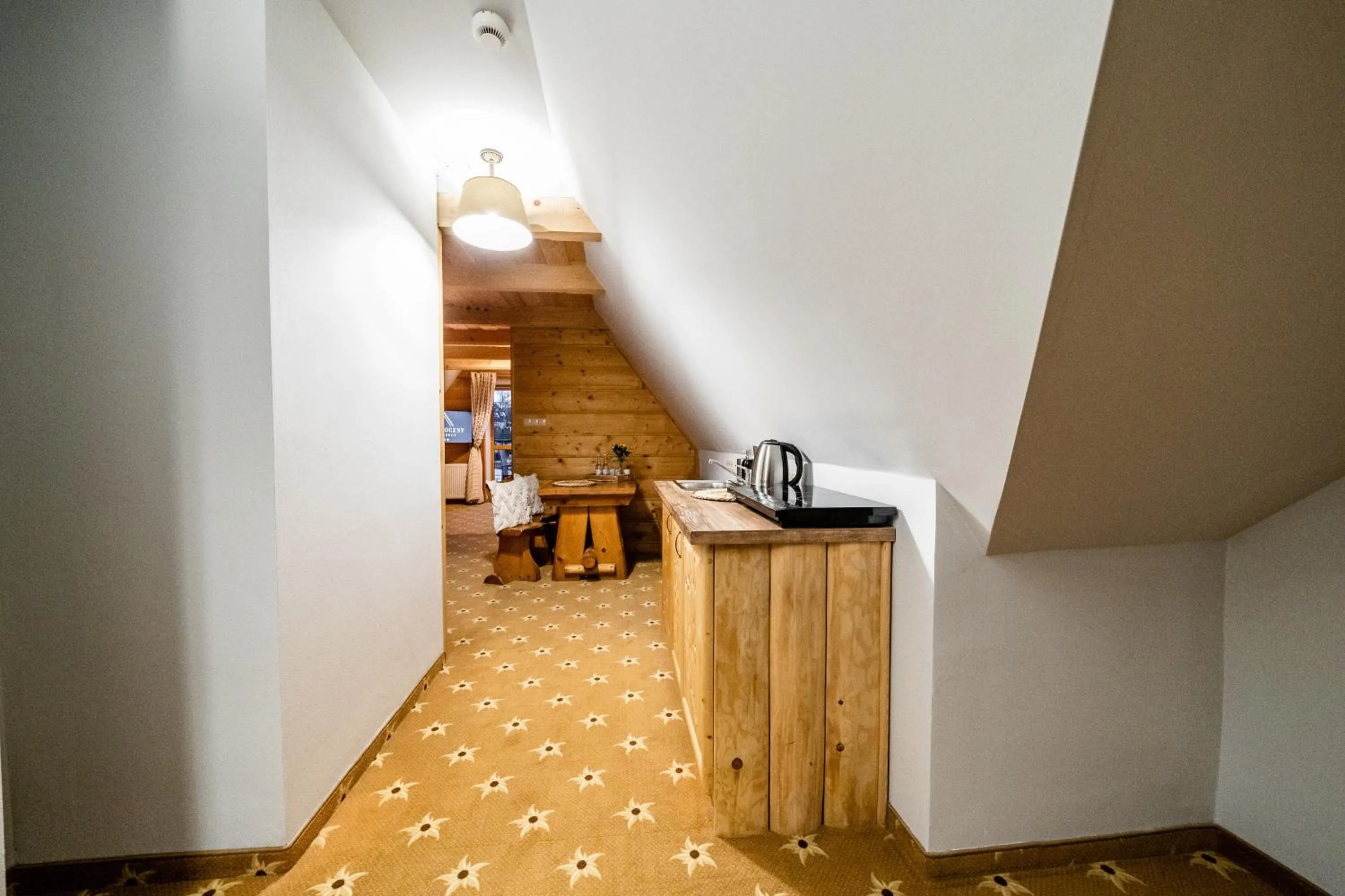 People in Zapotoczny Residence