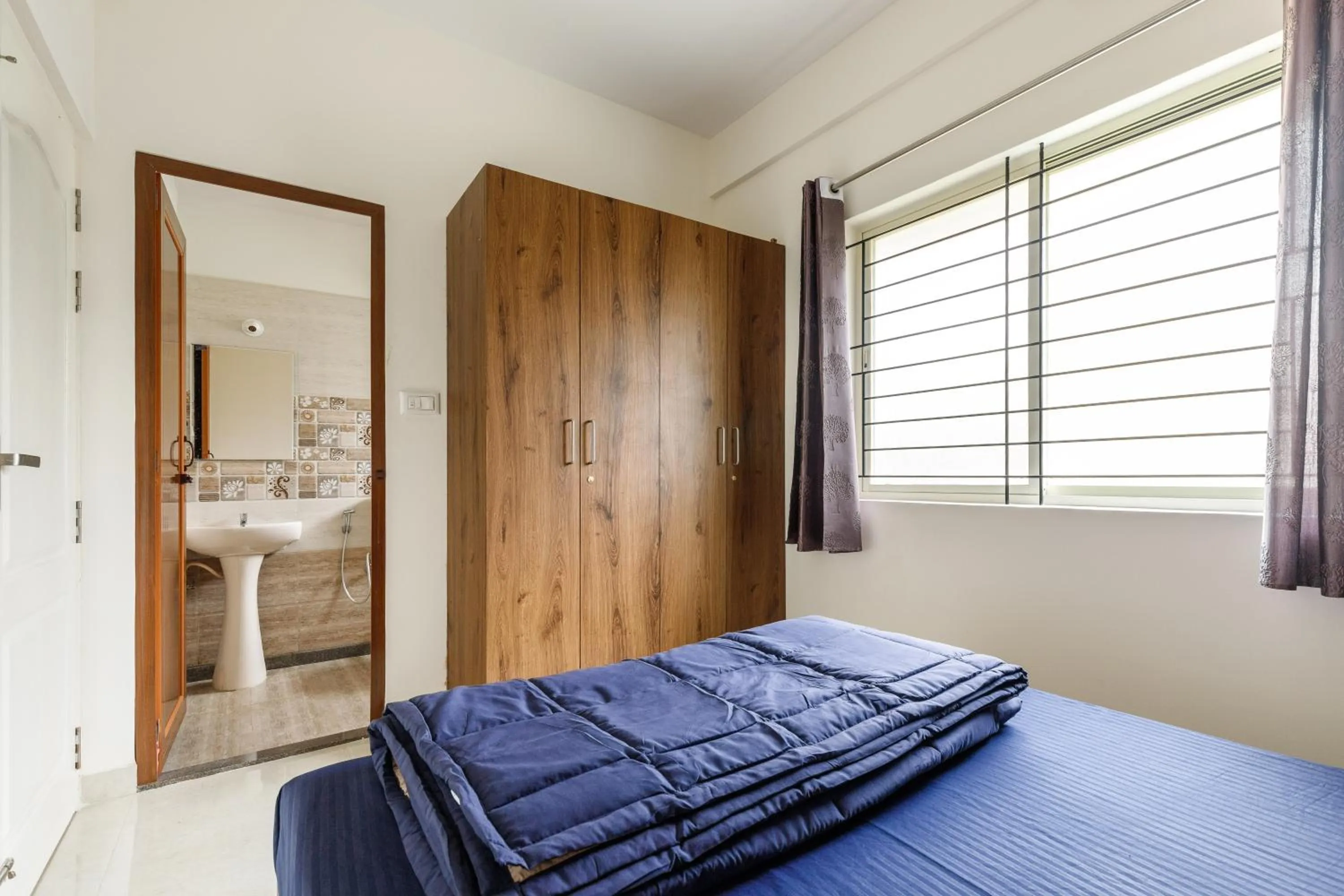 View (from property/room), Bed in Sunrise Service Apartments