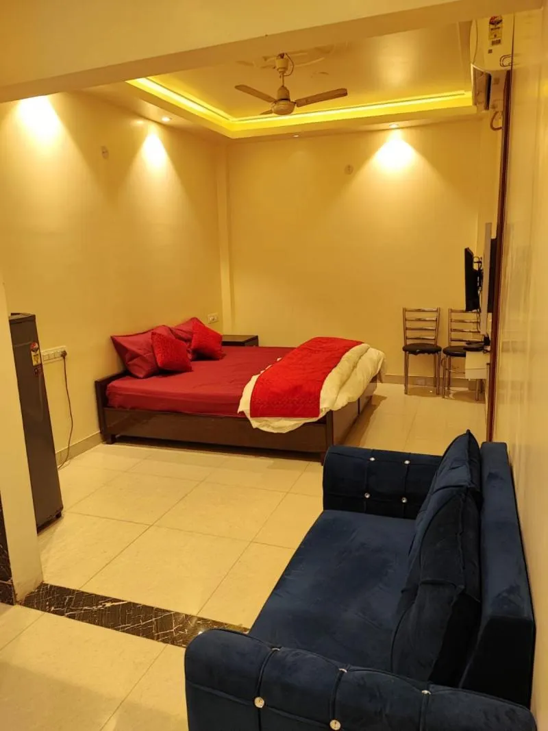 Bed in Sun Moon Residency and Apartments, Hotels in Rohini
