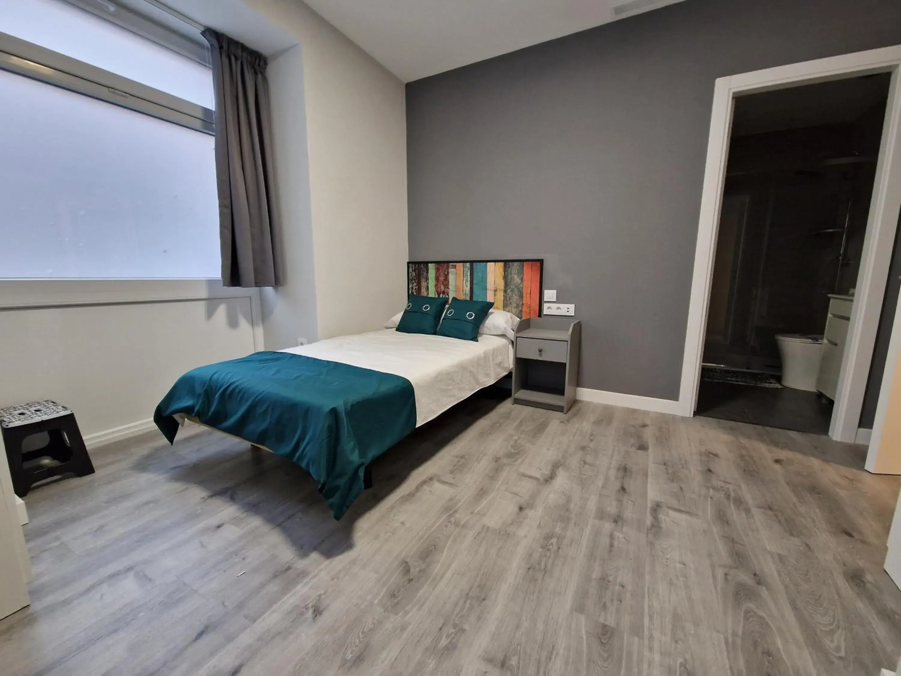 Single Room with Private Bathroom - single occupancy in Malasaña Dreams S,L Single Room with Private Bathroom - single occupancy in Malasaña Dreams S,L