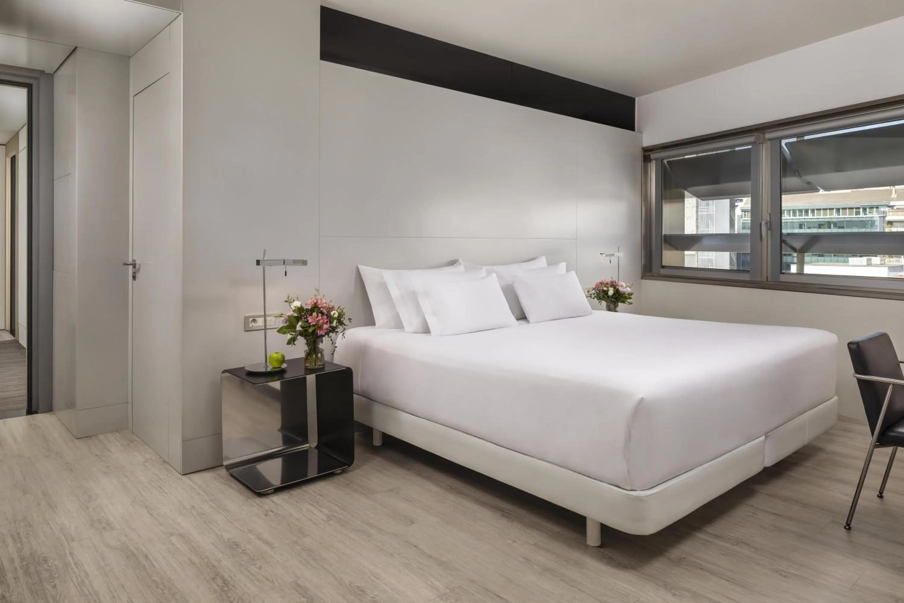 Other, Bed in NH Collection Barcelona Constanza