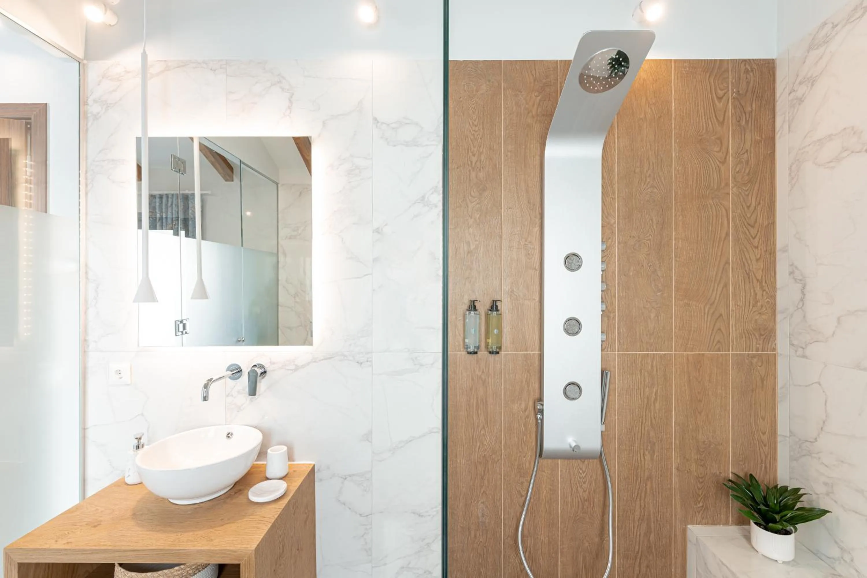 Shower in Ciel Suites Athens