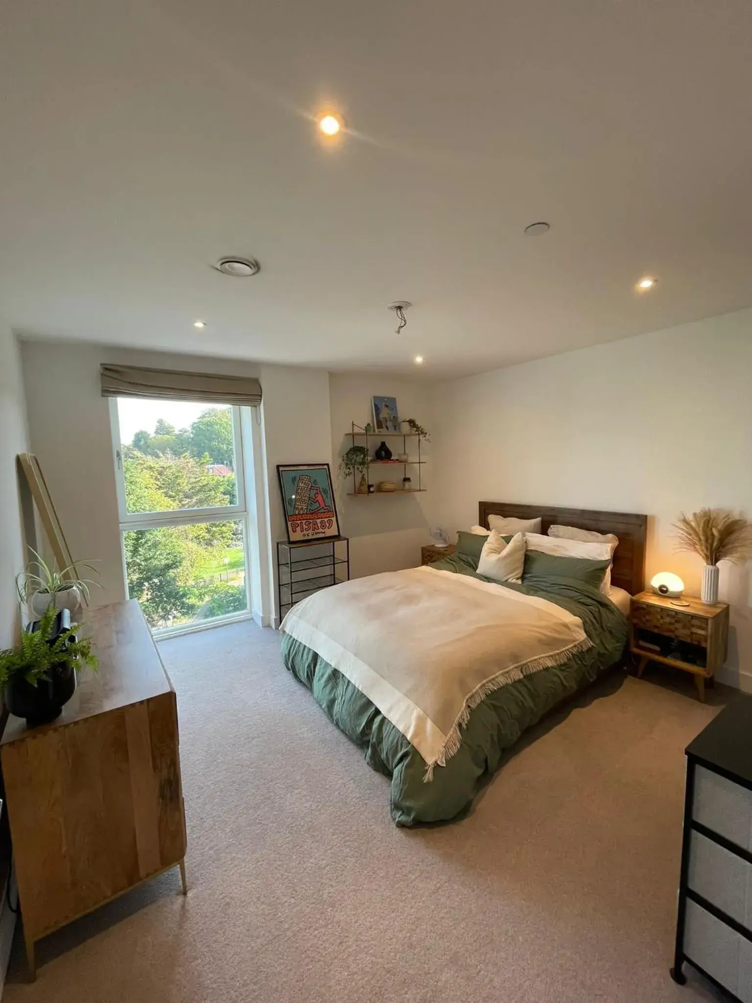 Stylish 1BR Apartment Next To Hampstead Heath Stylish 1BR Apartment Next To Hampstead Heath