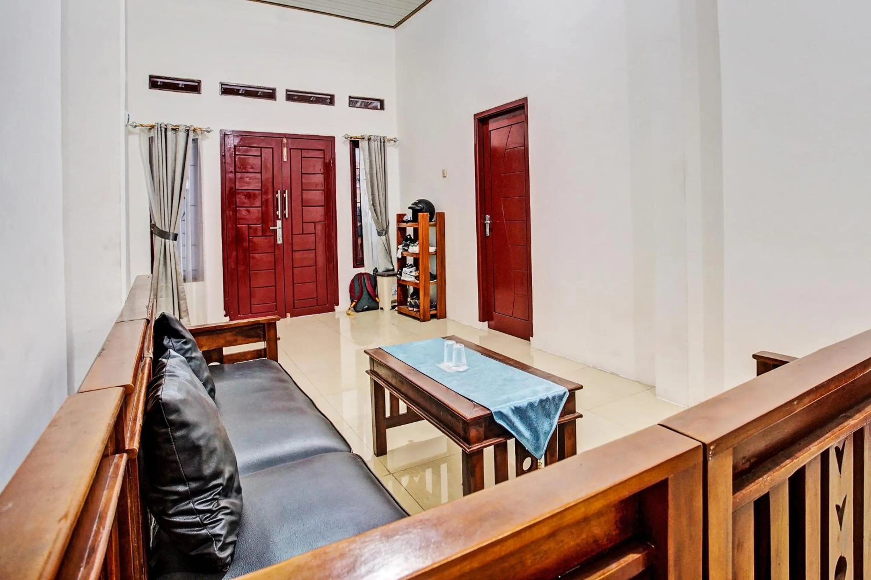 Lobby or reception in OYO LIFE 92034 Jay Homestay Syariah