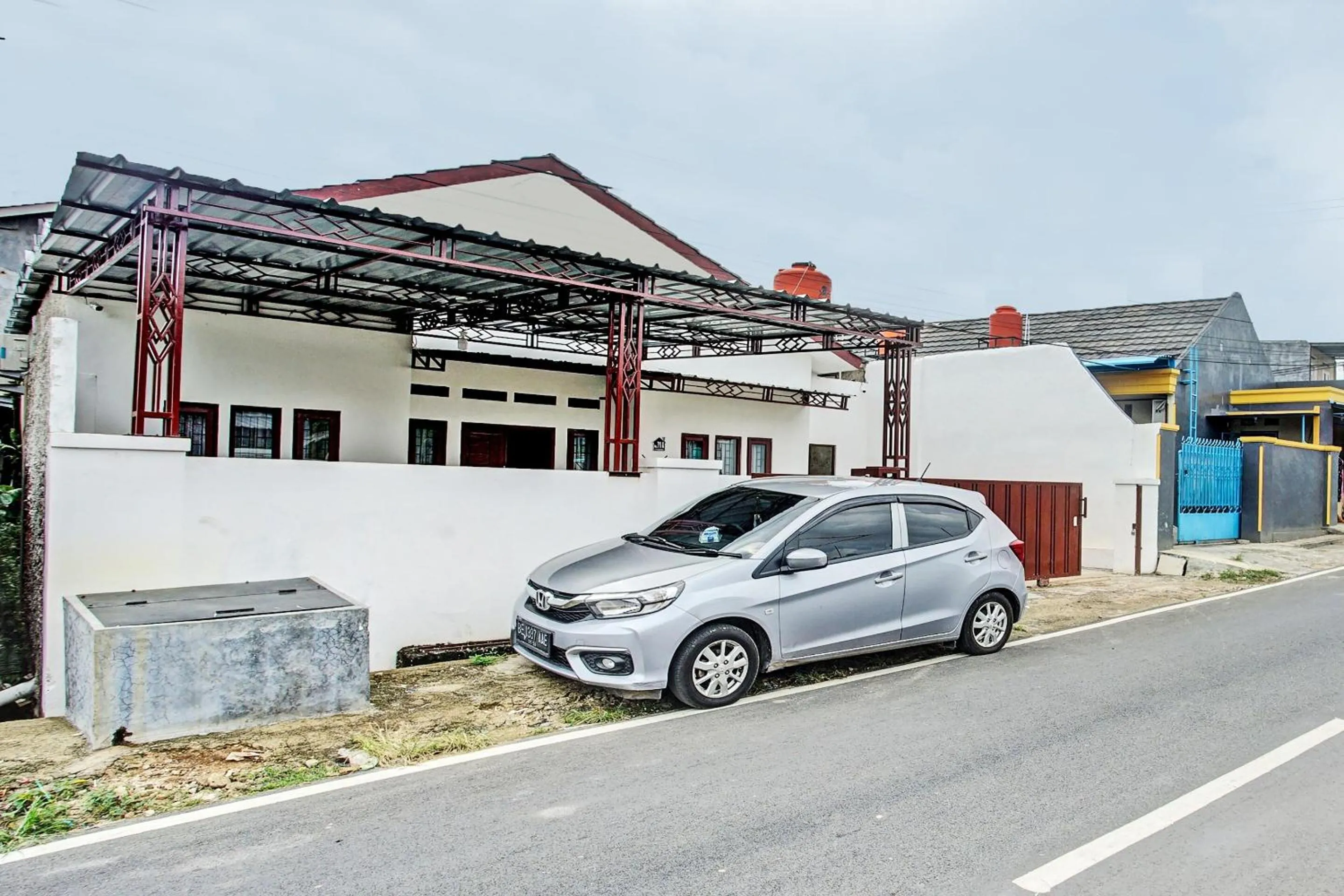 Facade/entrance in OYO LIFE 92034 Jay Homestay Syariah