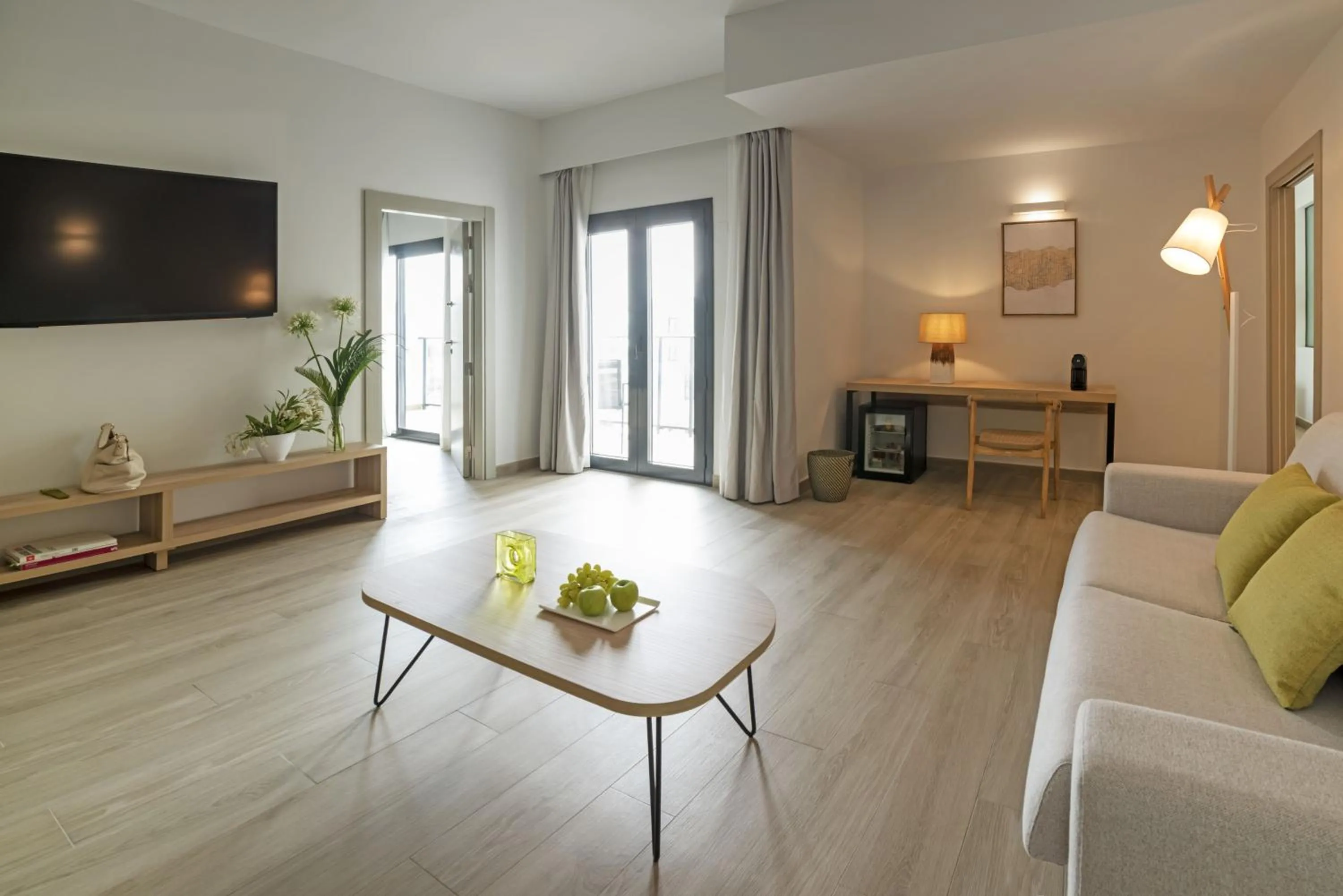 TV and multimedia in Cabogata Beach Hotel