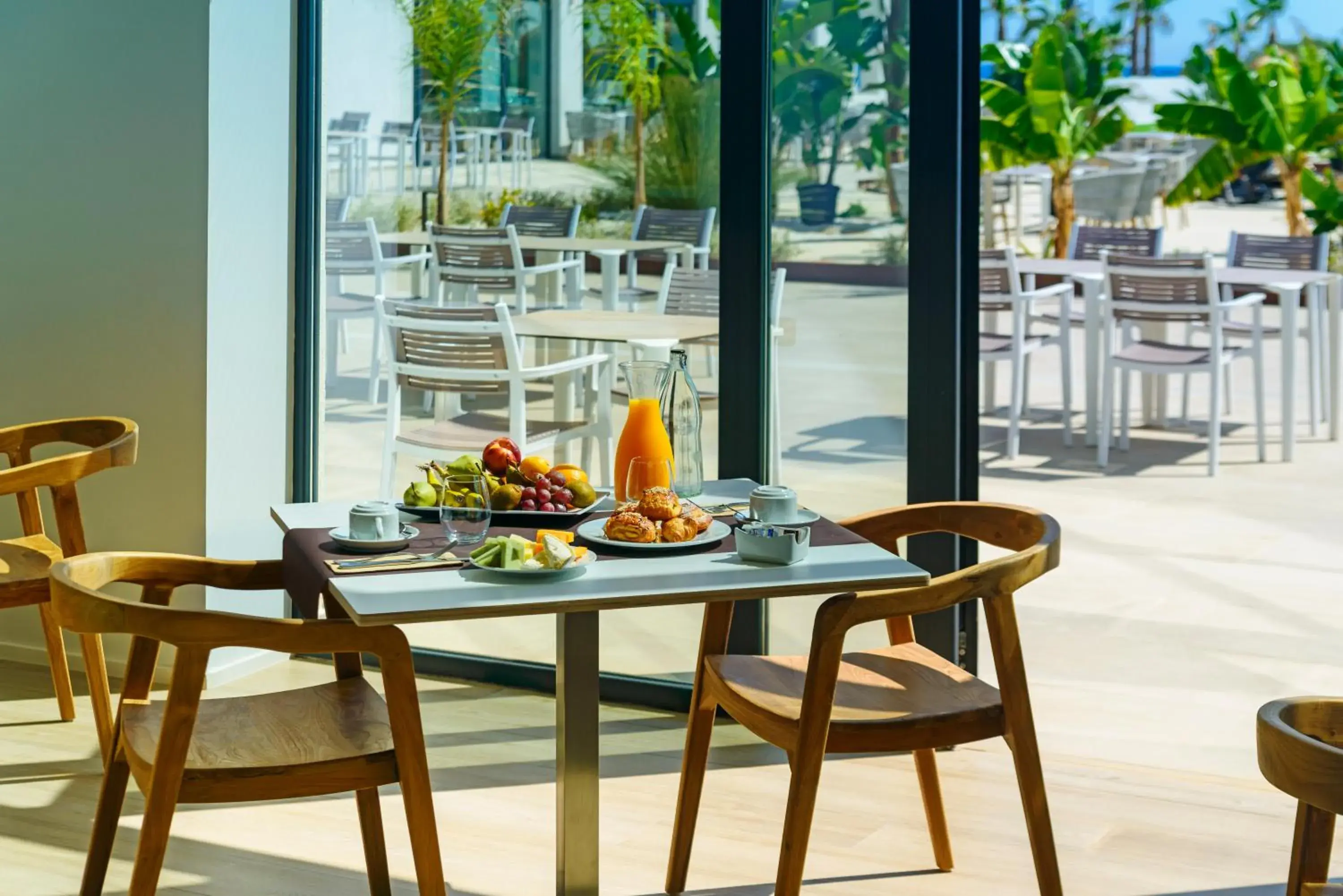 Restaurant/places to eat in Cabogata Beach Hotel Restaurant/places to eat in Cabogata Beach Hotel