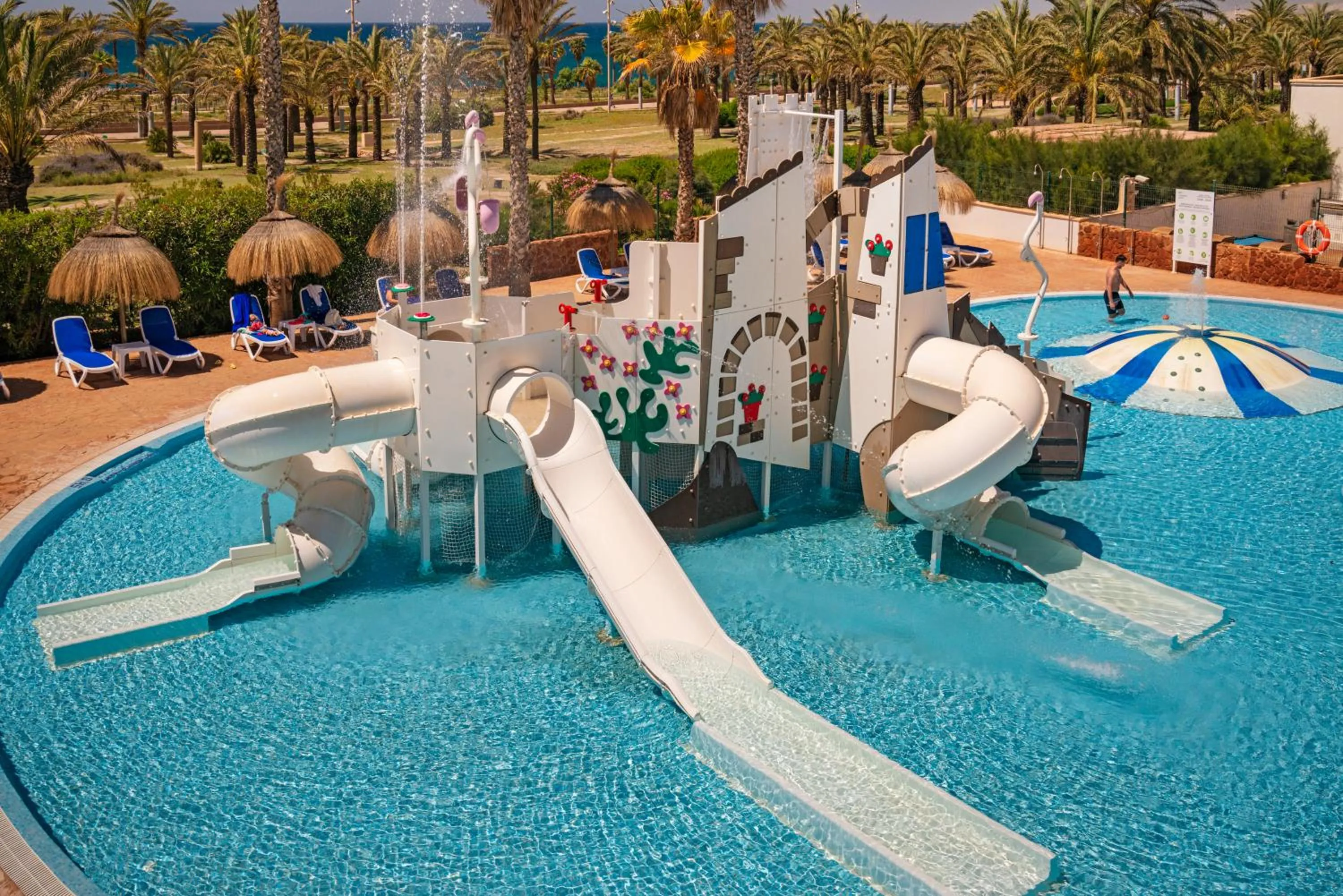 Children play ground in Hotel Cabogata Jardín