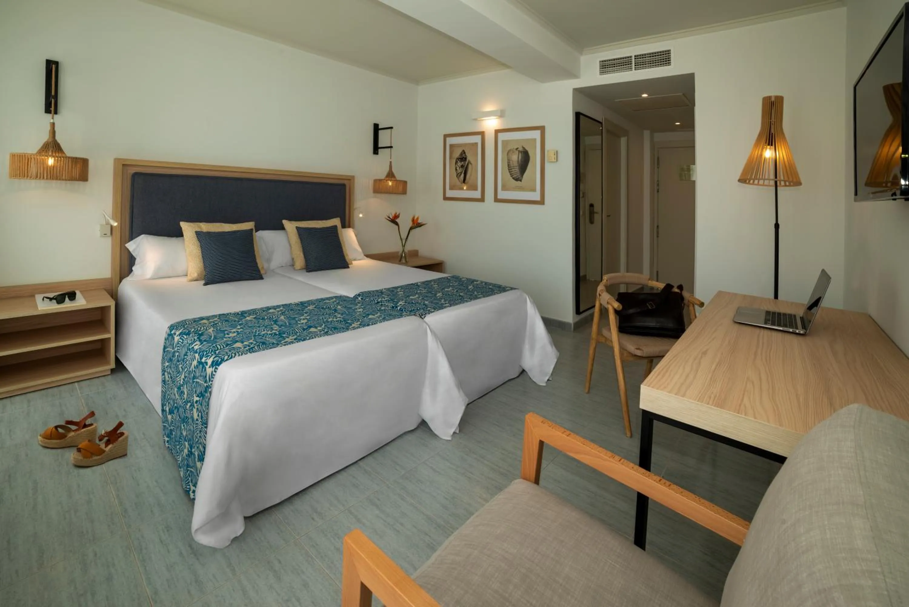 Bed in Hotel Cabogata Jardín